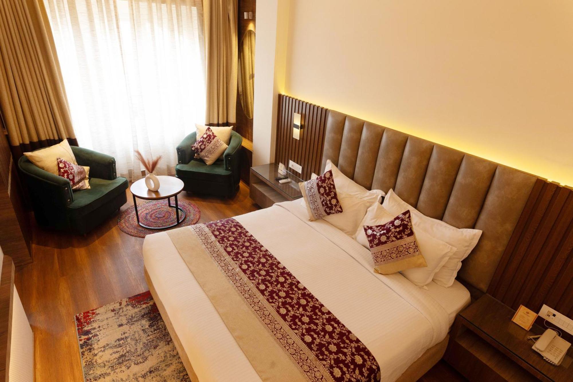 New Broadway Hotel