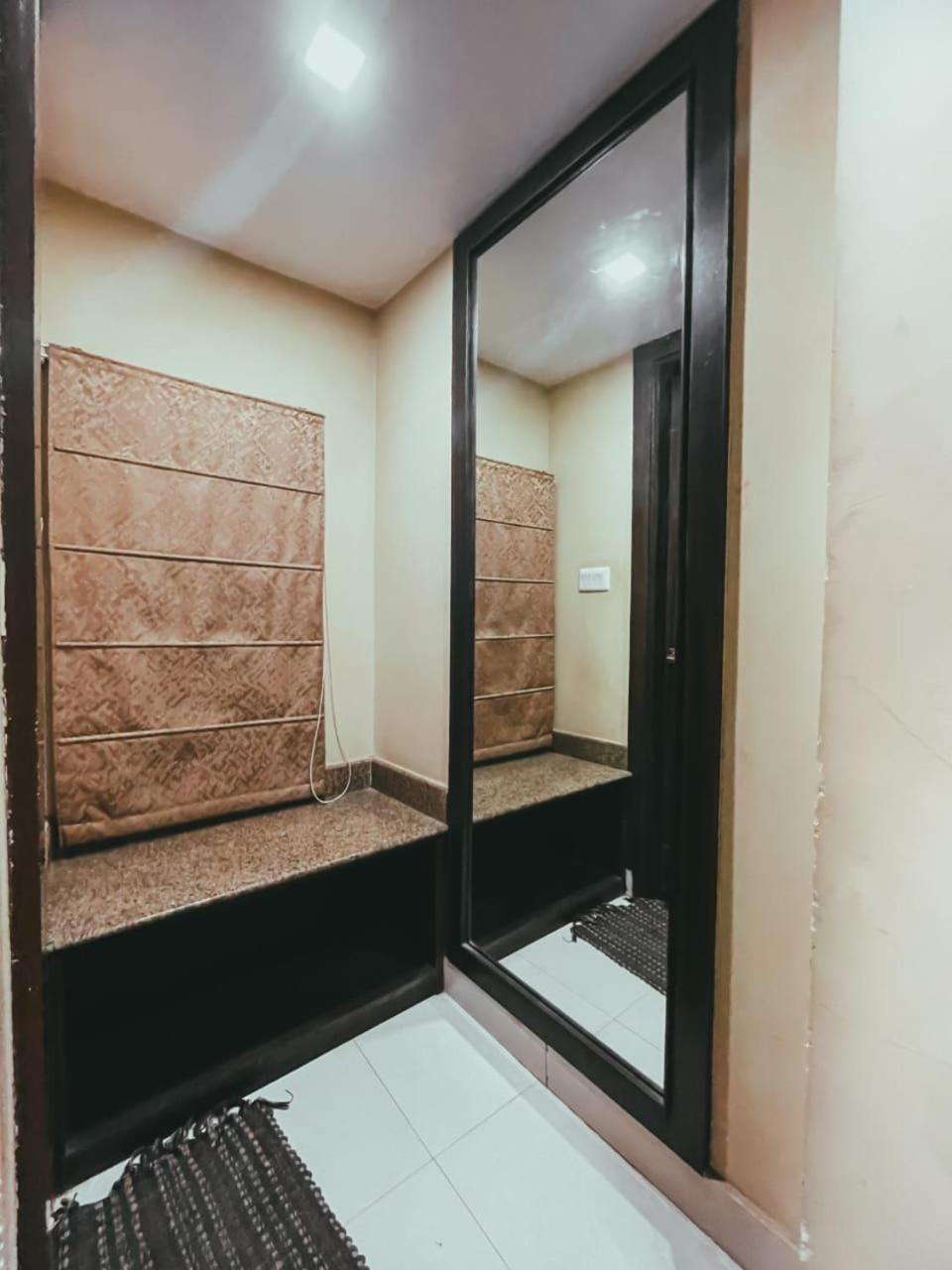 Hotel S L E Residency