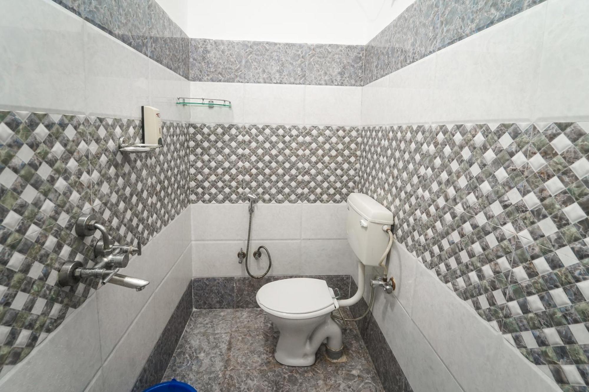 Apartment Rk 3 Bedroom With Kitchen And Balcony *