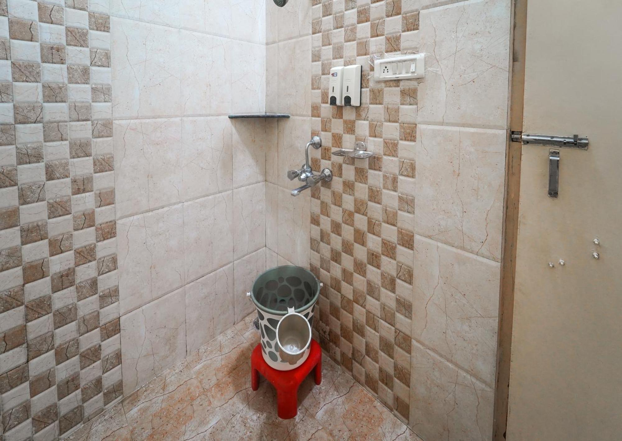 Apartment Rk 3 Bedroom With Kitchen And Balcony *