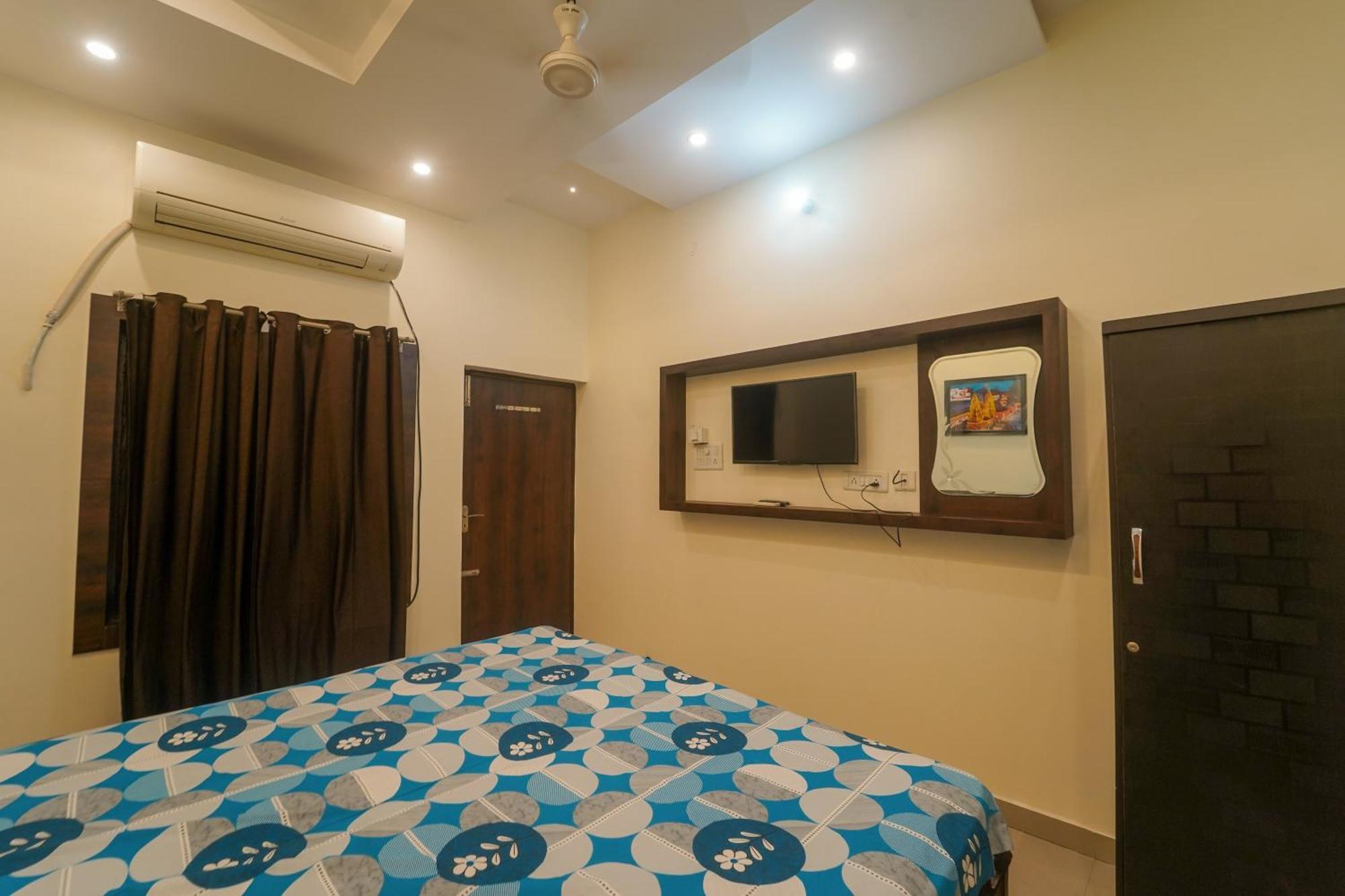 Rk 3 Bedroom With Kitchen And Balcony Varanasi