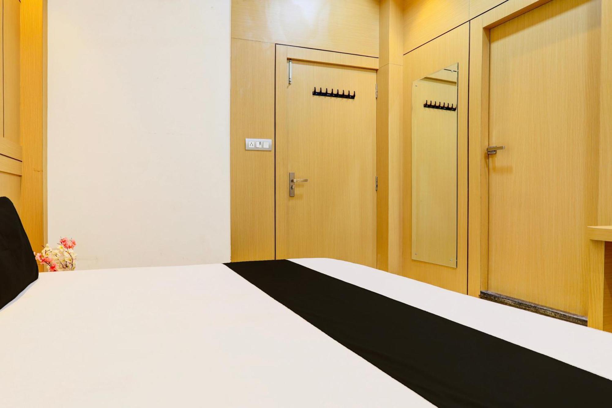 Hotel O Gc Varanasi