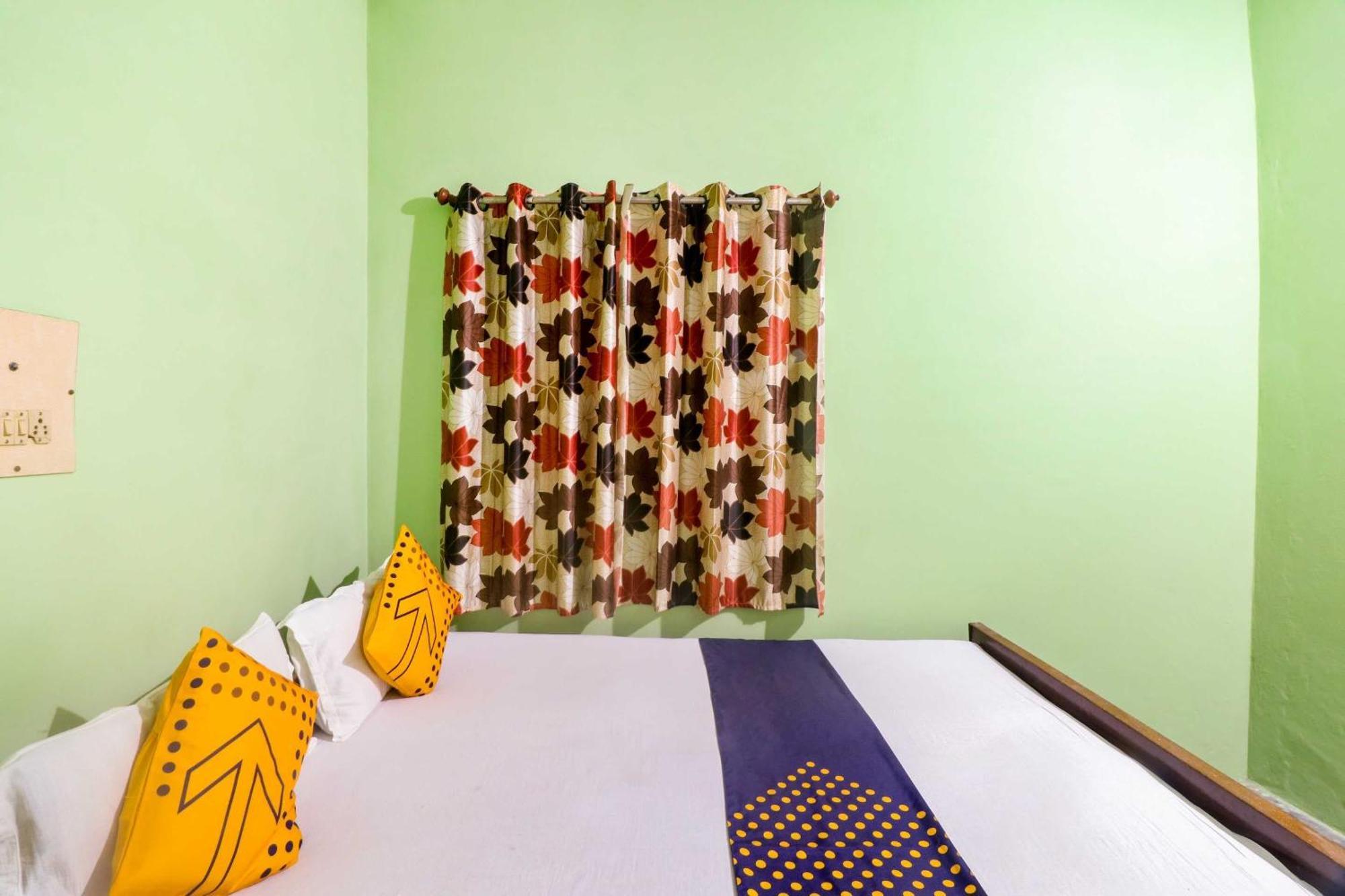 Spot On Mishra Hotel Varanasi