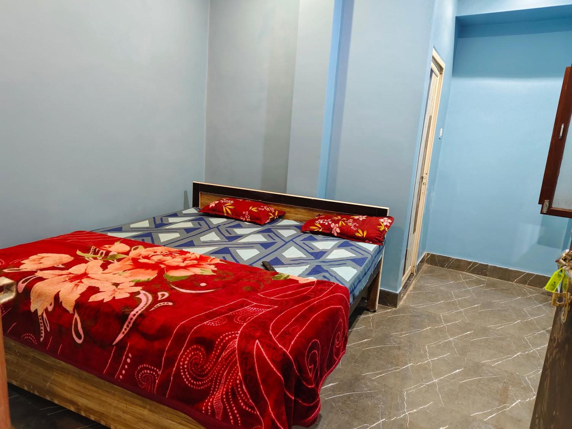 Baba Nirmaan Das Paying Guest house Varanasi