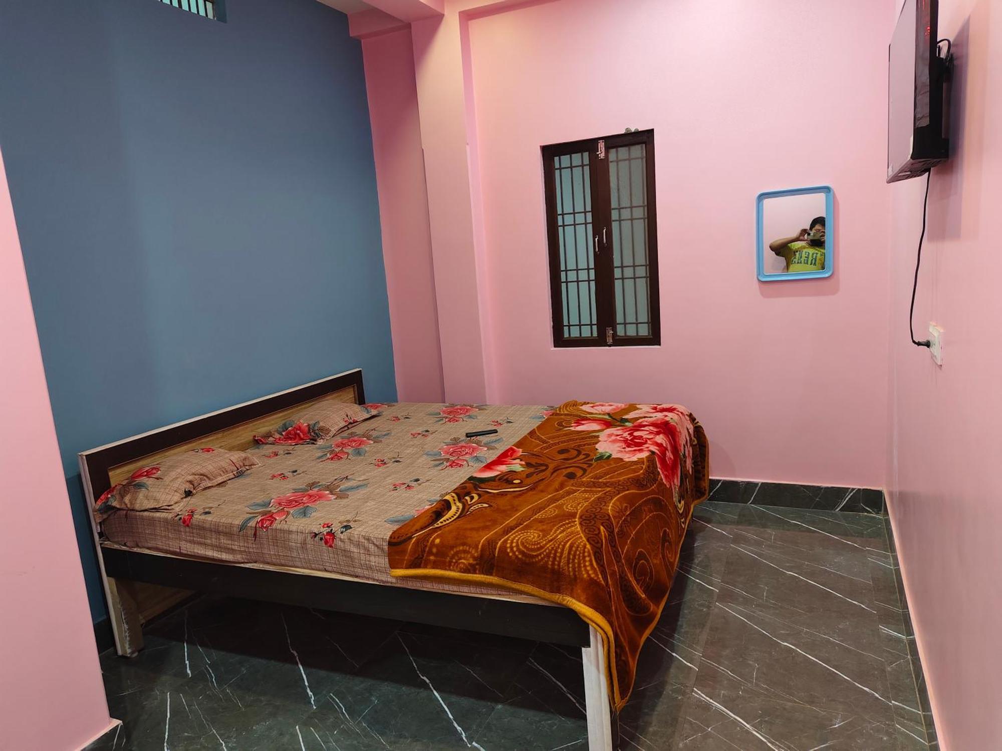 Baba Nirmaan Das Paying Guest house