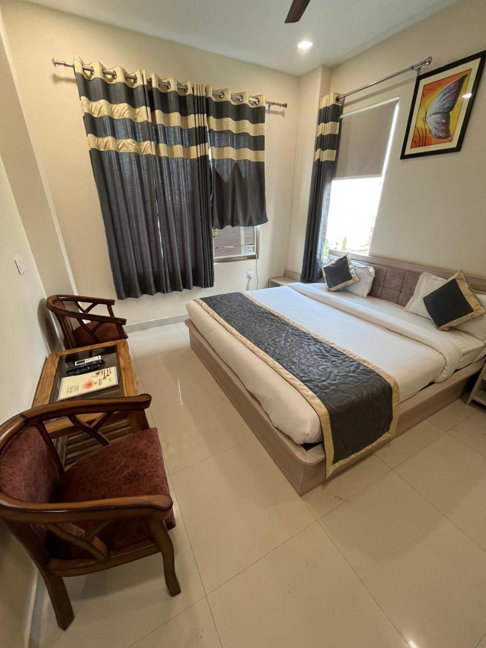 Kavana Hotel 4*