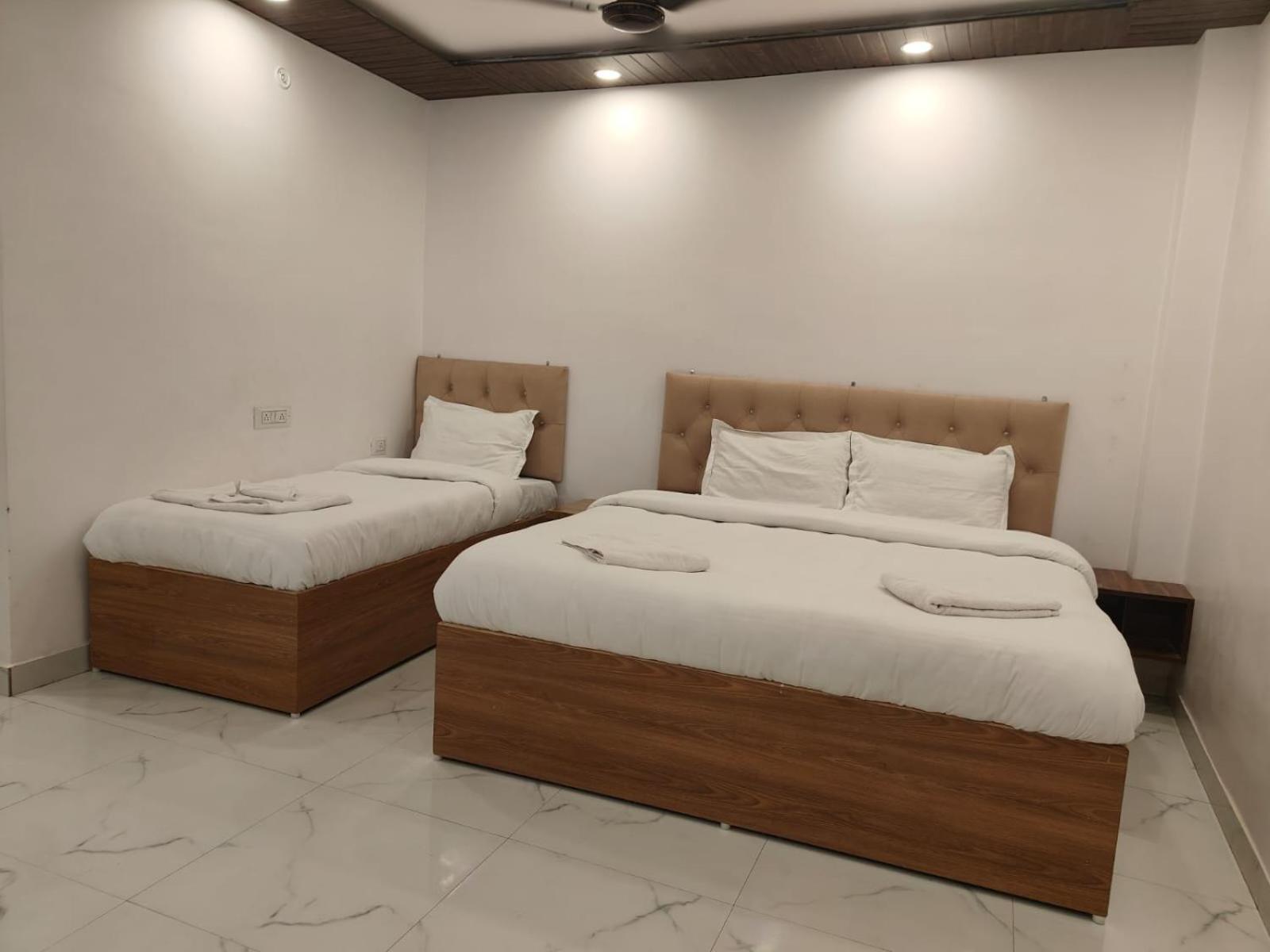 Chandra Residency - Kashi Hotel Varanasi
