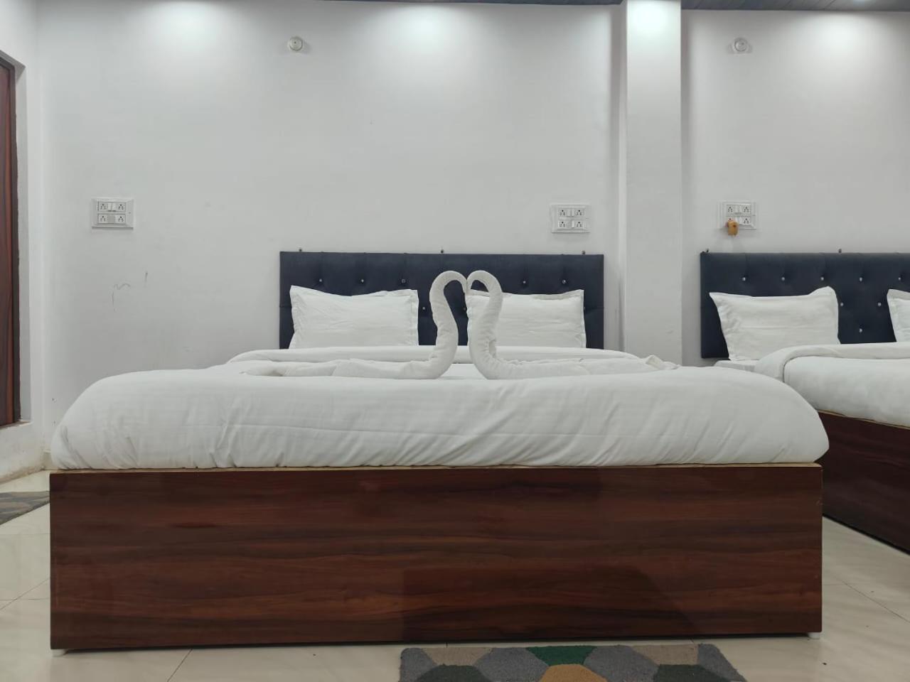 Chandra Residency - Kashi 3*