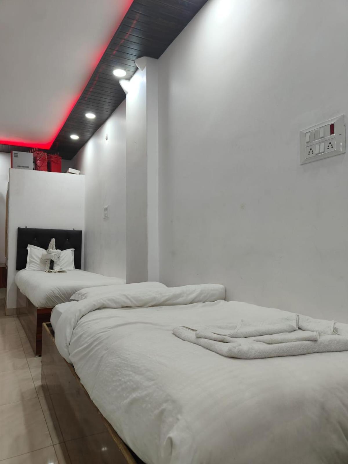 Chandra Residency - Kashi 3*