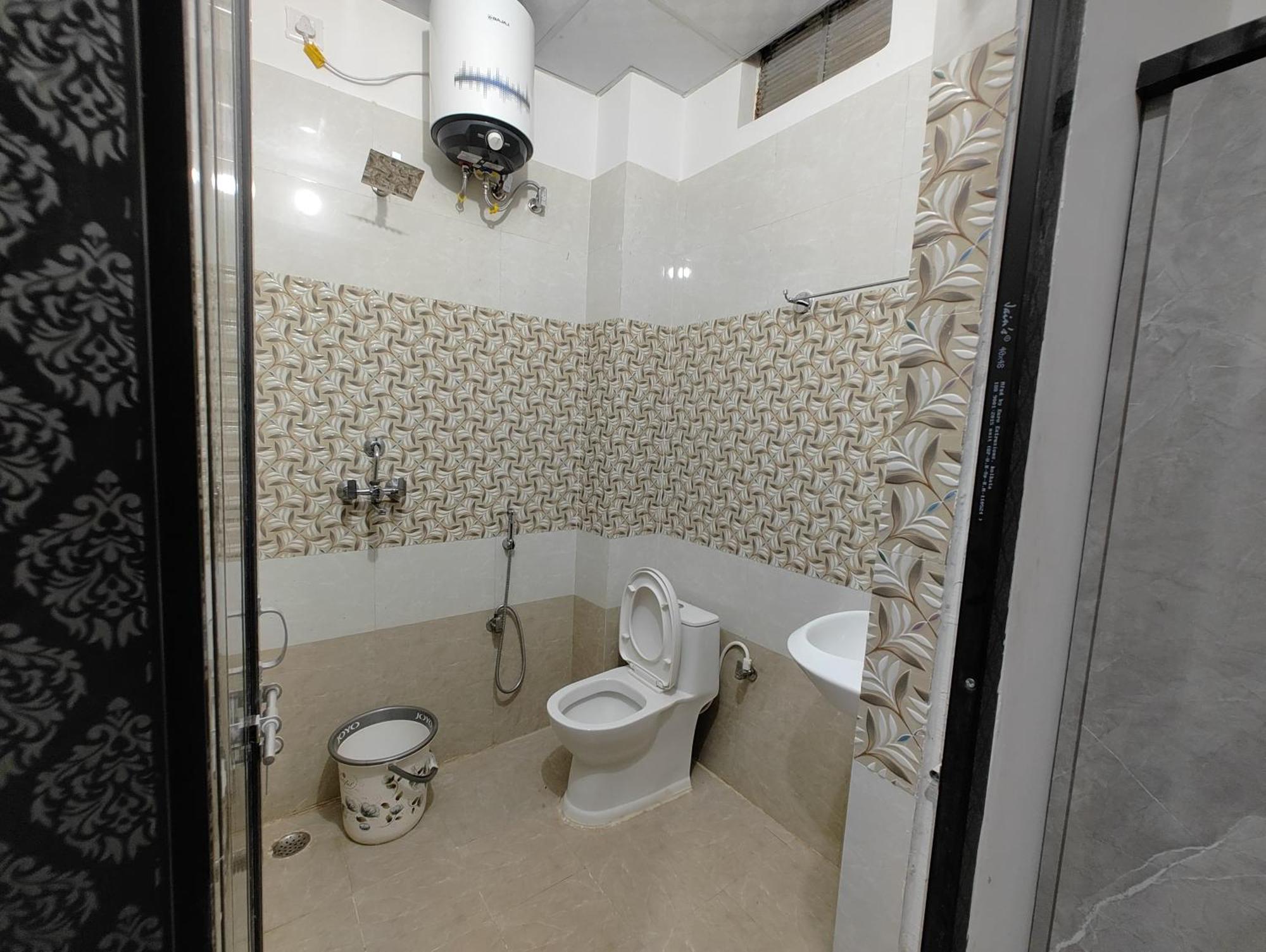 Omisha Guest house *