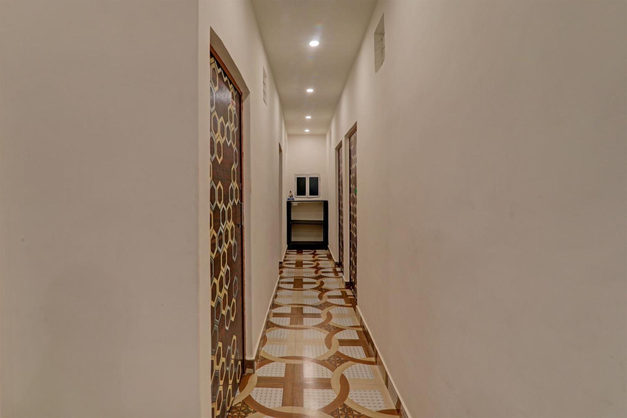 Hotel Super O V Residency