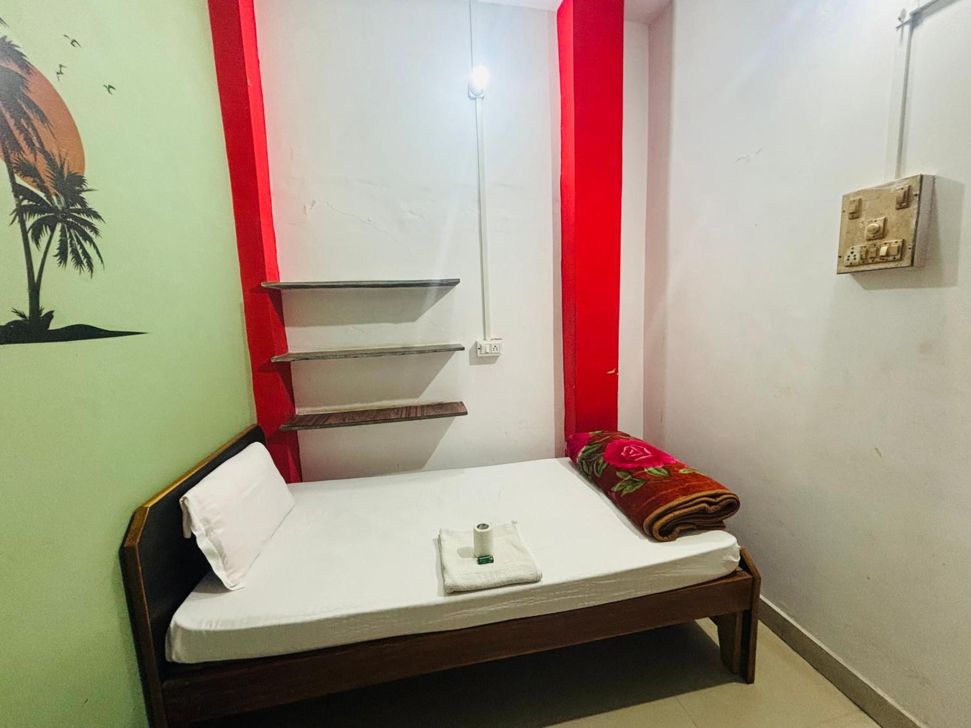 Indra Paying Guest house