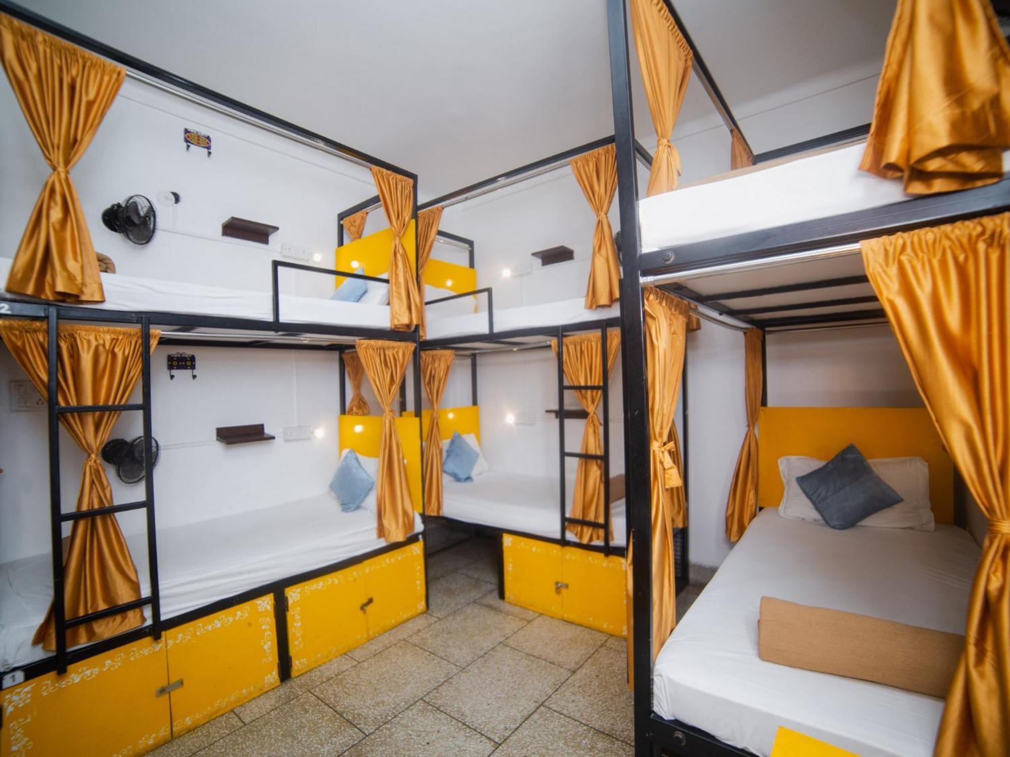 Moustache Hostel *