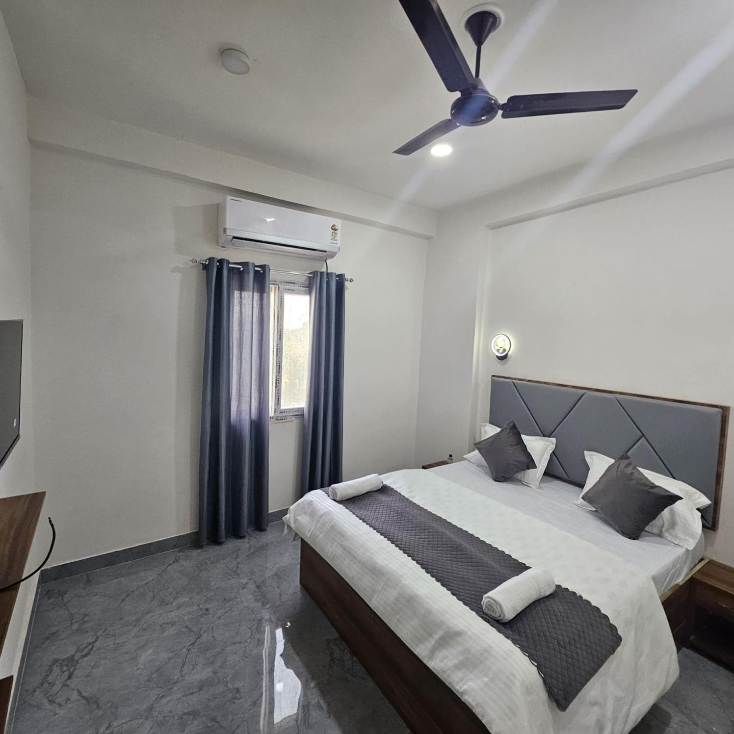The Shivaay Palace * Varanasi