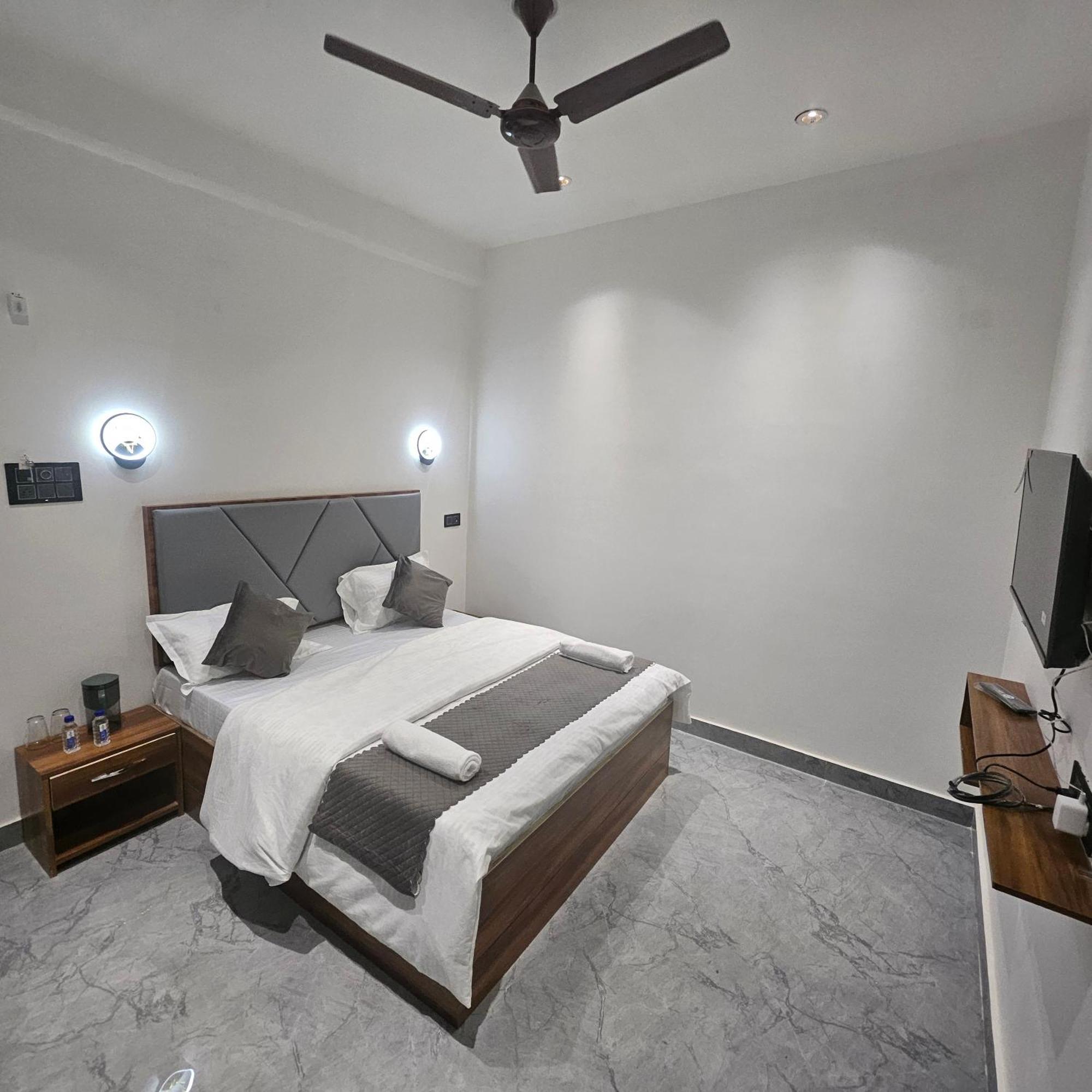 Guest house The Shivaay Palace