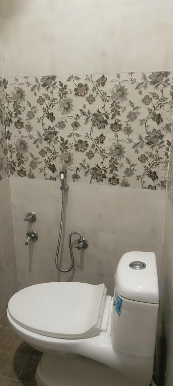 Hotel Jhankar Banquet And Lawn 3*