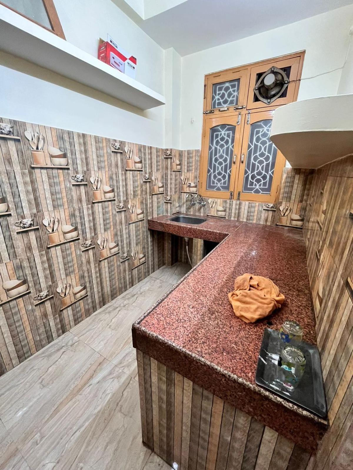 Hotel Gauri Shankar 3*