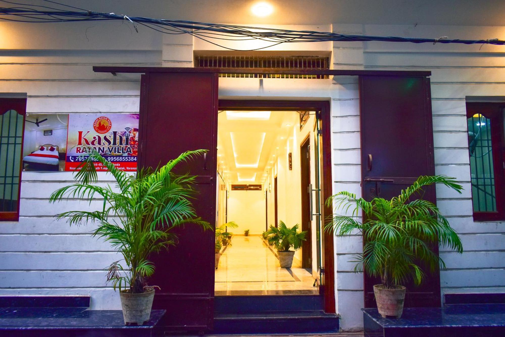 Hotel Kashi - Ratan Near Kashi Vishwanath Temple 3*