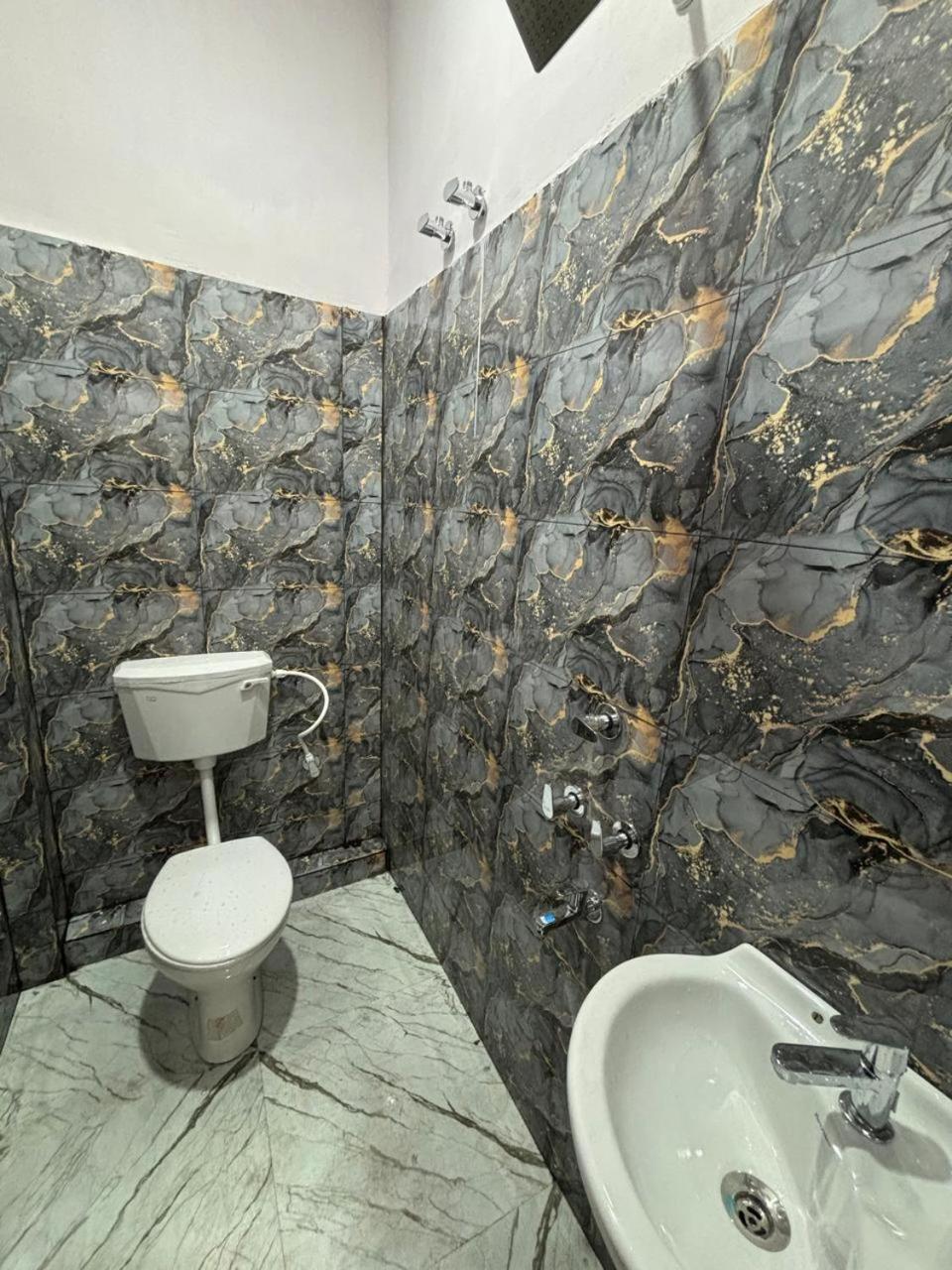 Homestay Hkg Varanasi