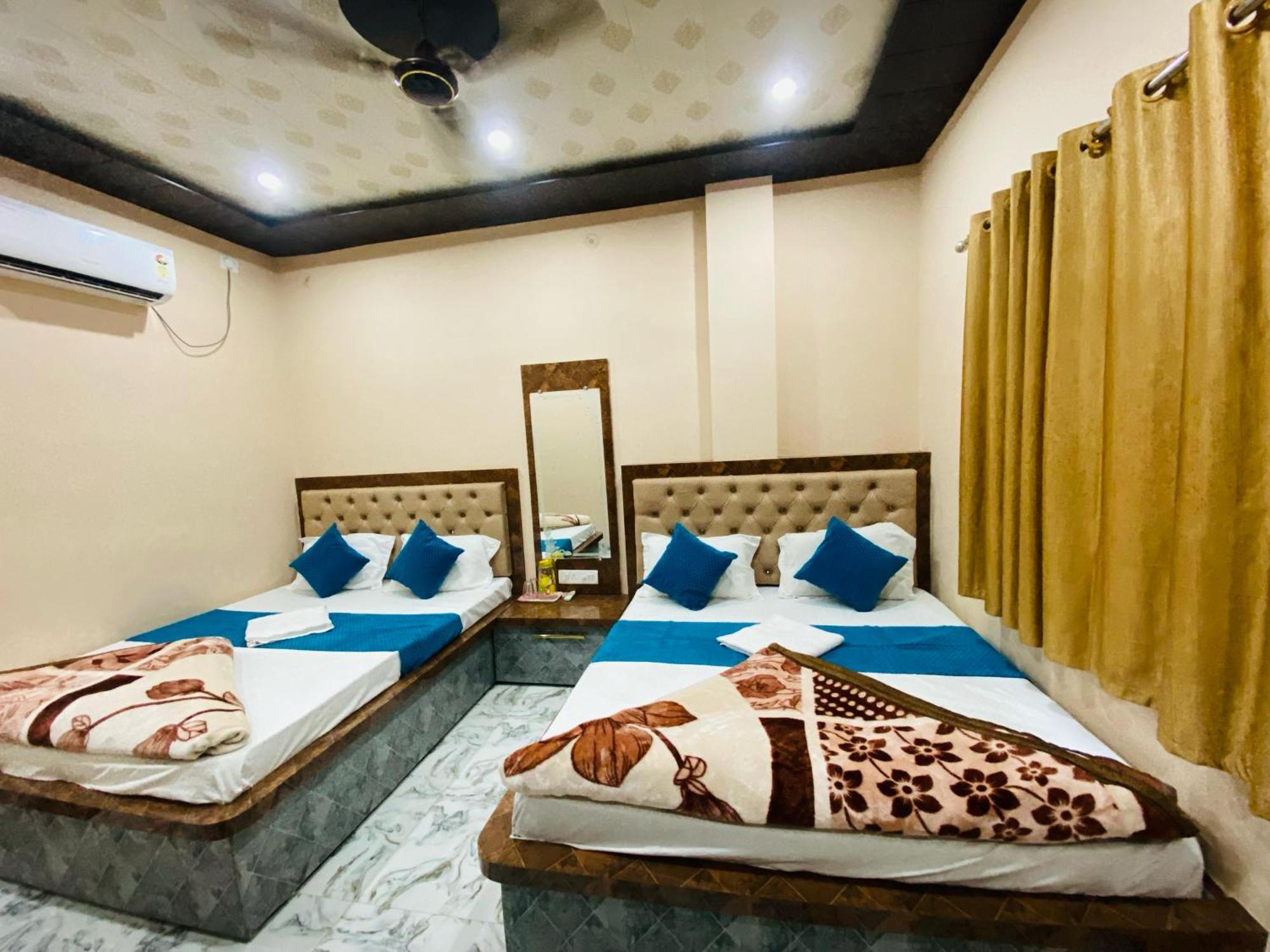 Laxmi Palace Hotel