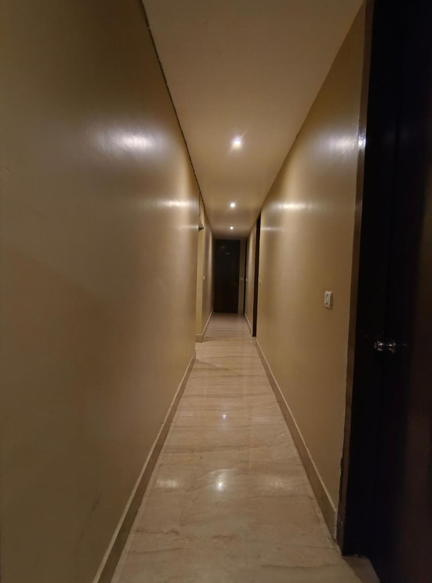 Hotel Palace - Near Kashi Vishwanath Temple With Parking 4*