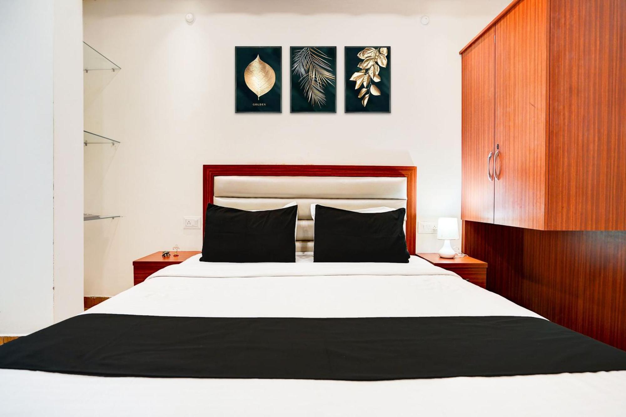 Hotel Townhouse Ram Katora Near Vishwanath Temple Formerly Sv Grand Varanasi