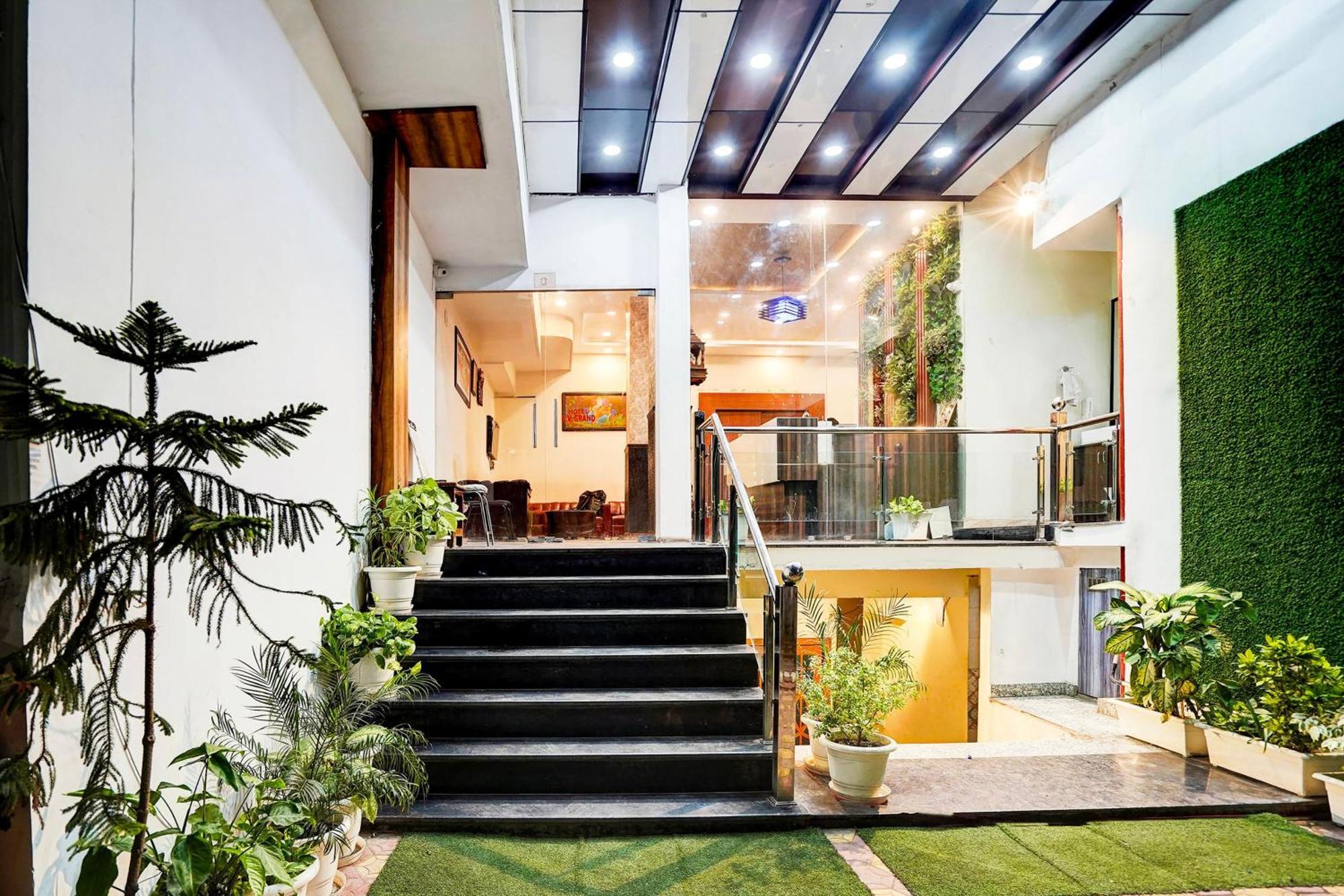 Townhouse Ram Katora Near Vishwanath Temple Formerly Sv Grand Hotel Varanasi