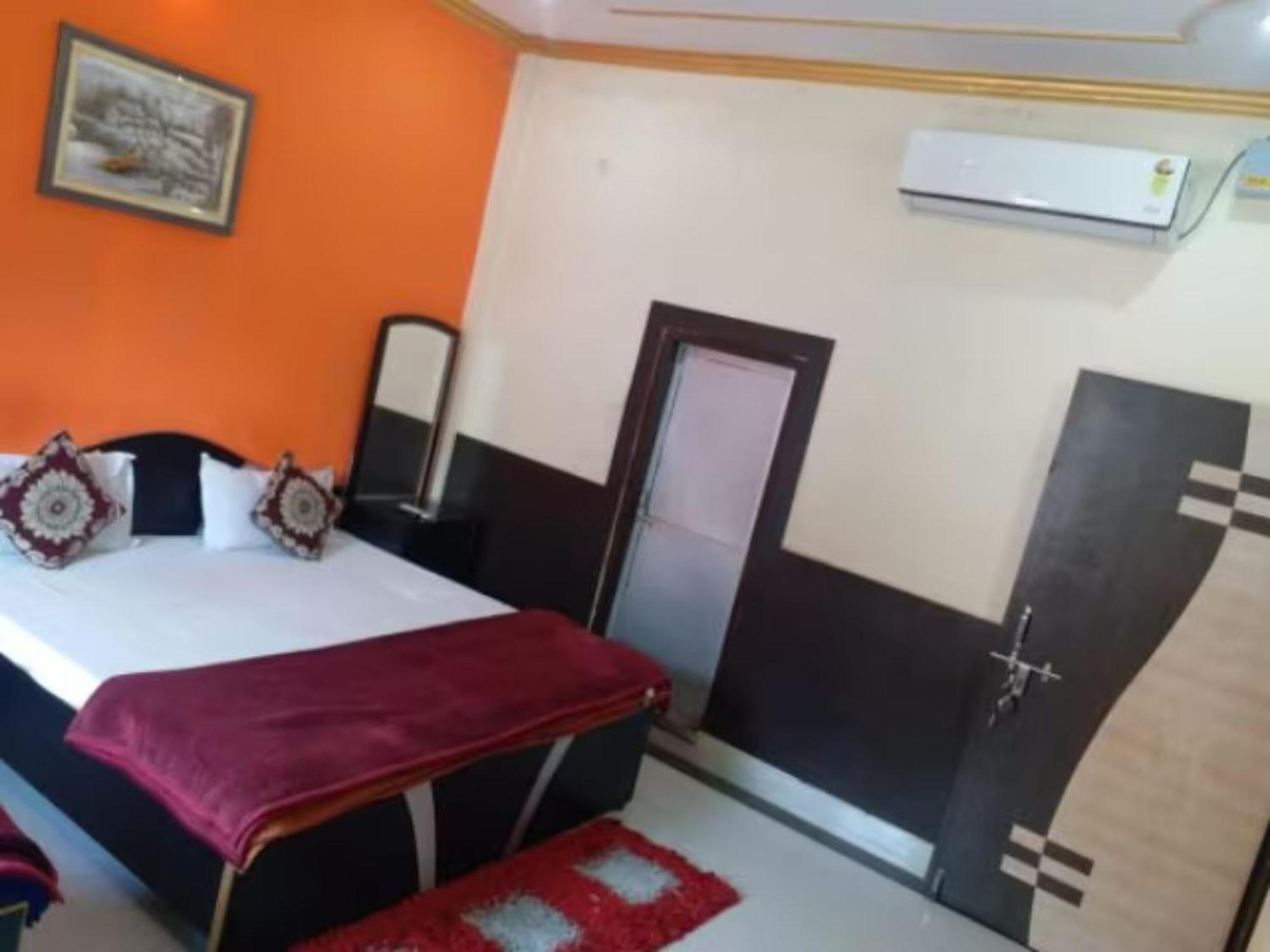New Ashiyana Palace Near Ganga Ghat And Vishwanath Temple Varanasi