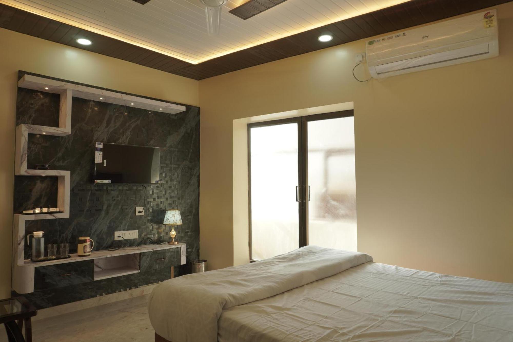 Classy5 Guest house *
