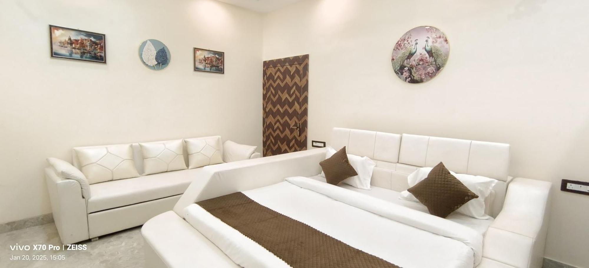 Devvanshi Hotel