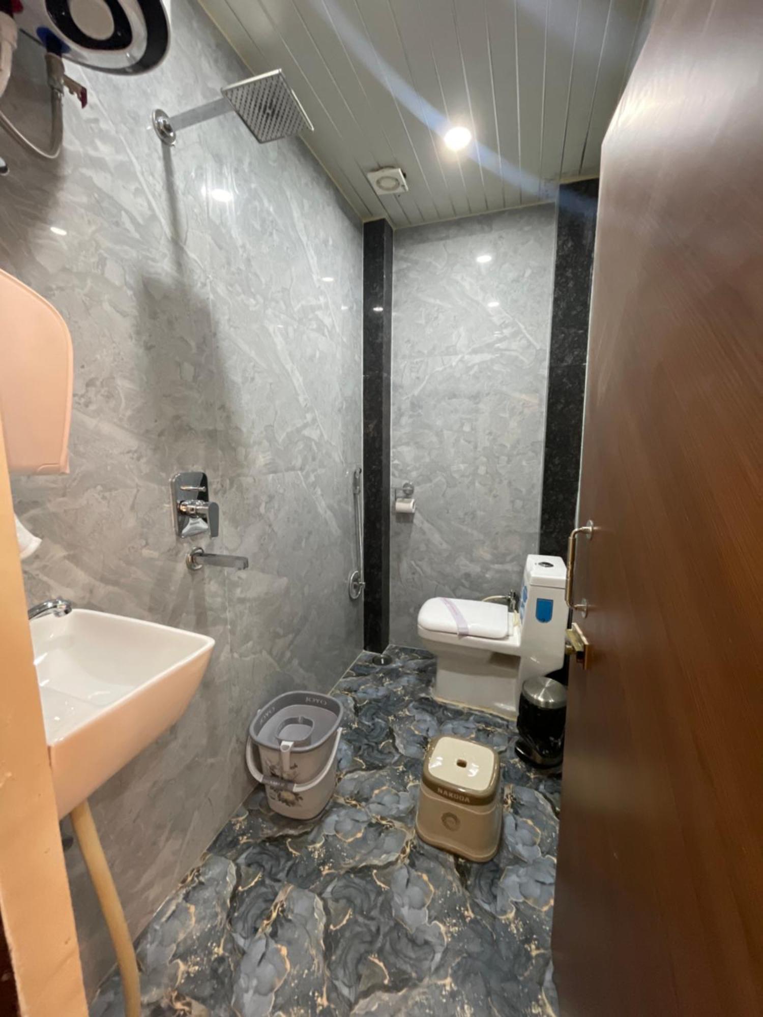 Classy5 Varanasi