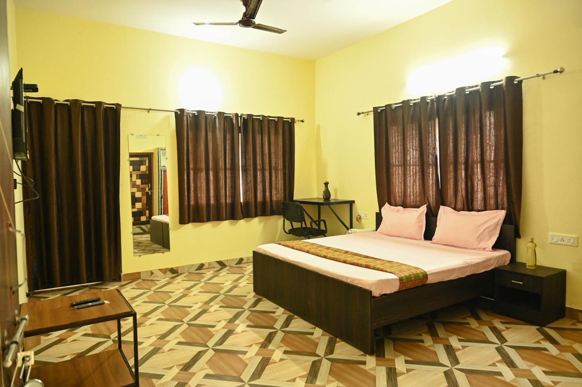 Neerja Guest house *