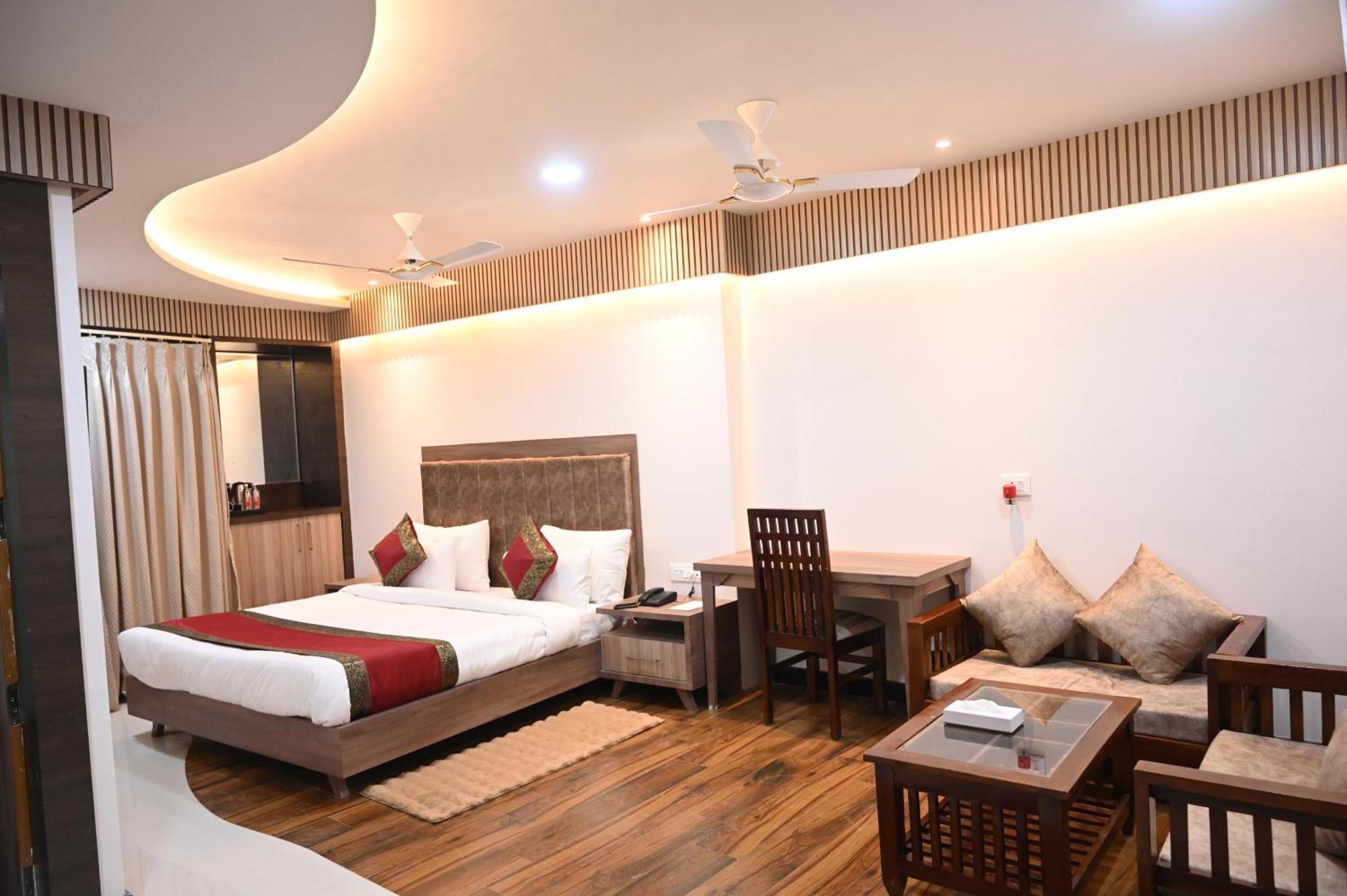 Sainik Grand Varanasi
