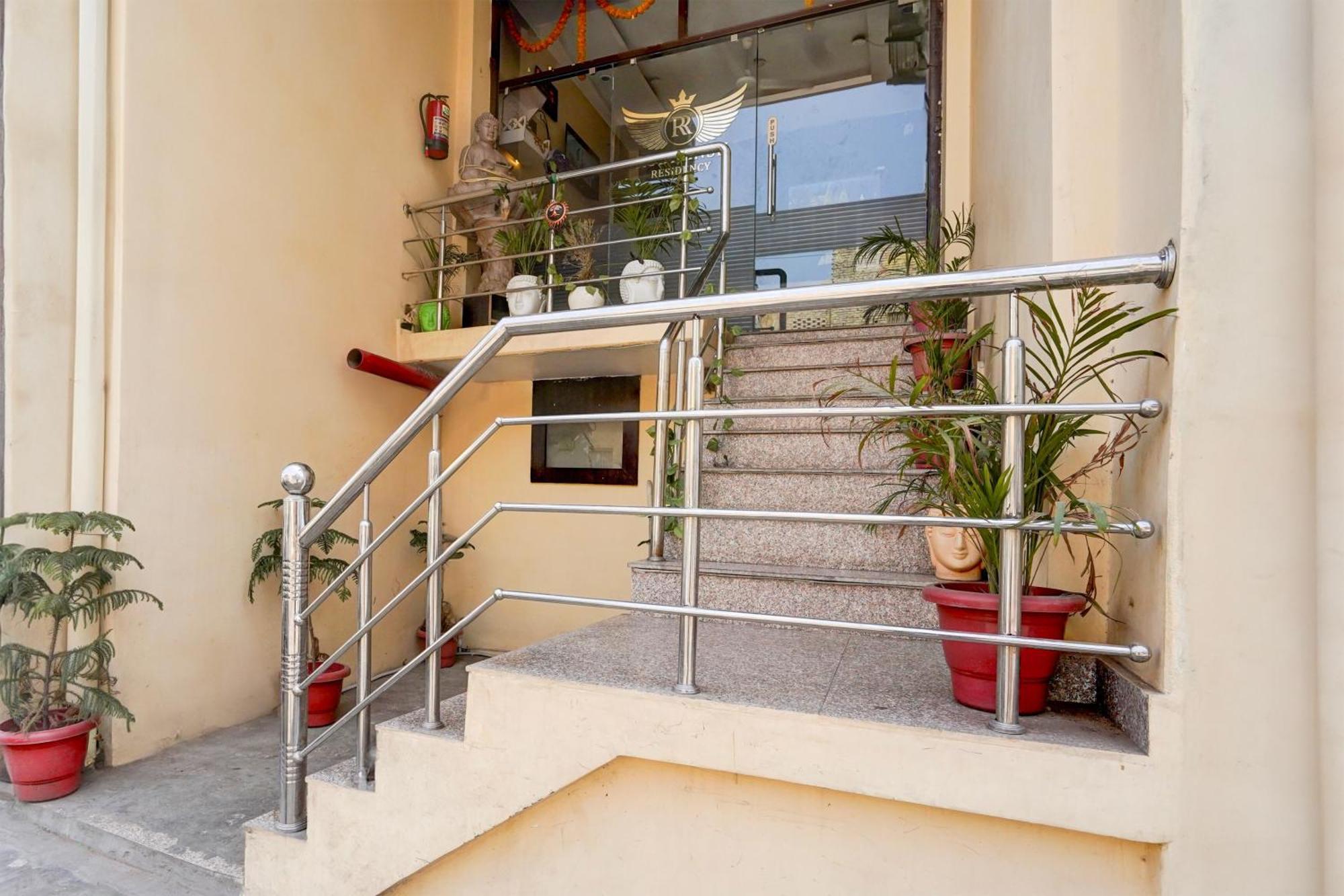 Hotel O Rudransh Residency Varanasi