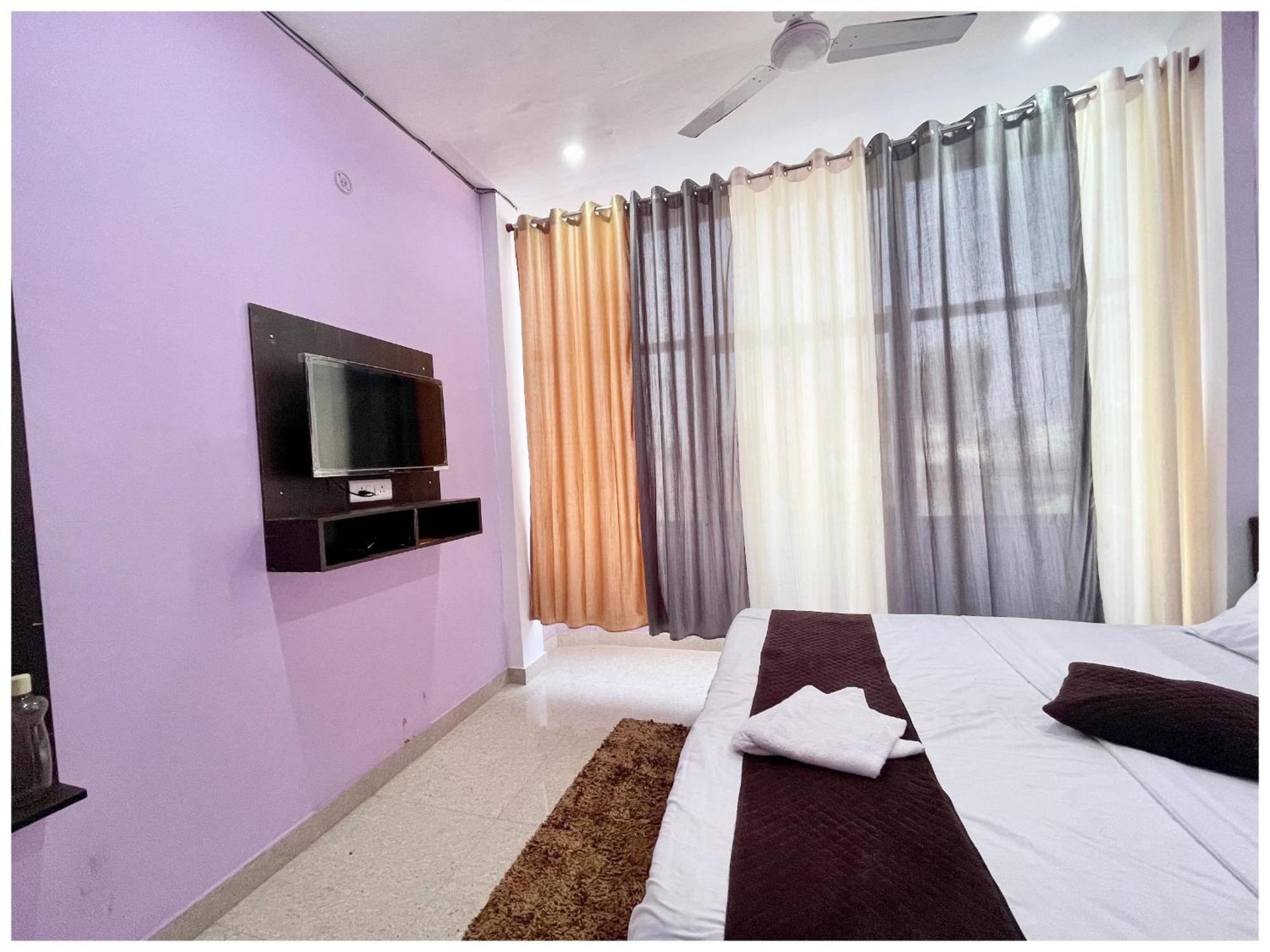 Shiv Darshan Hotel 4*