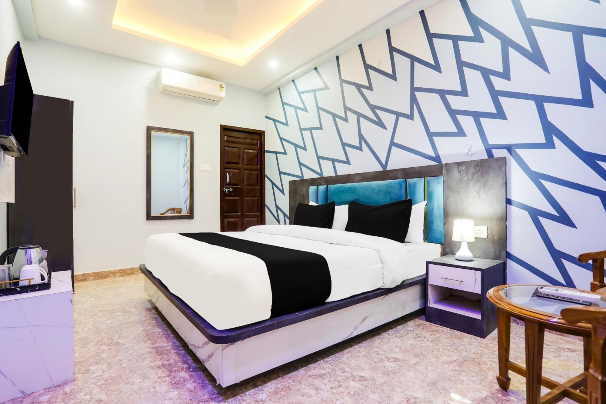 Hotel Super Townhouse Ghunghrani Street Godowlia Formerly Raghuveer Temple