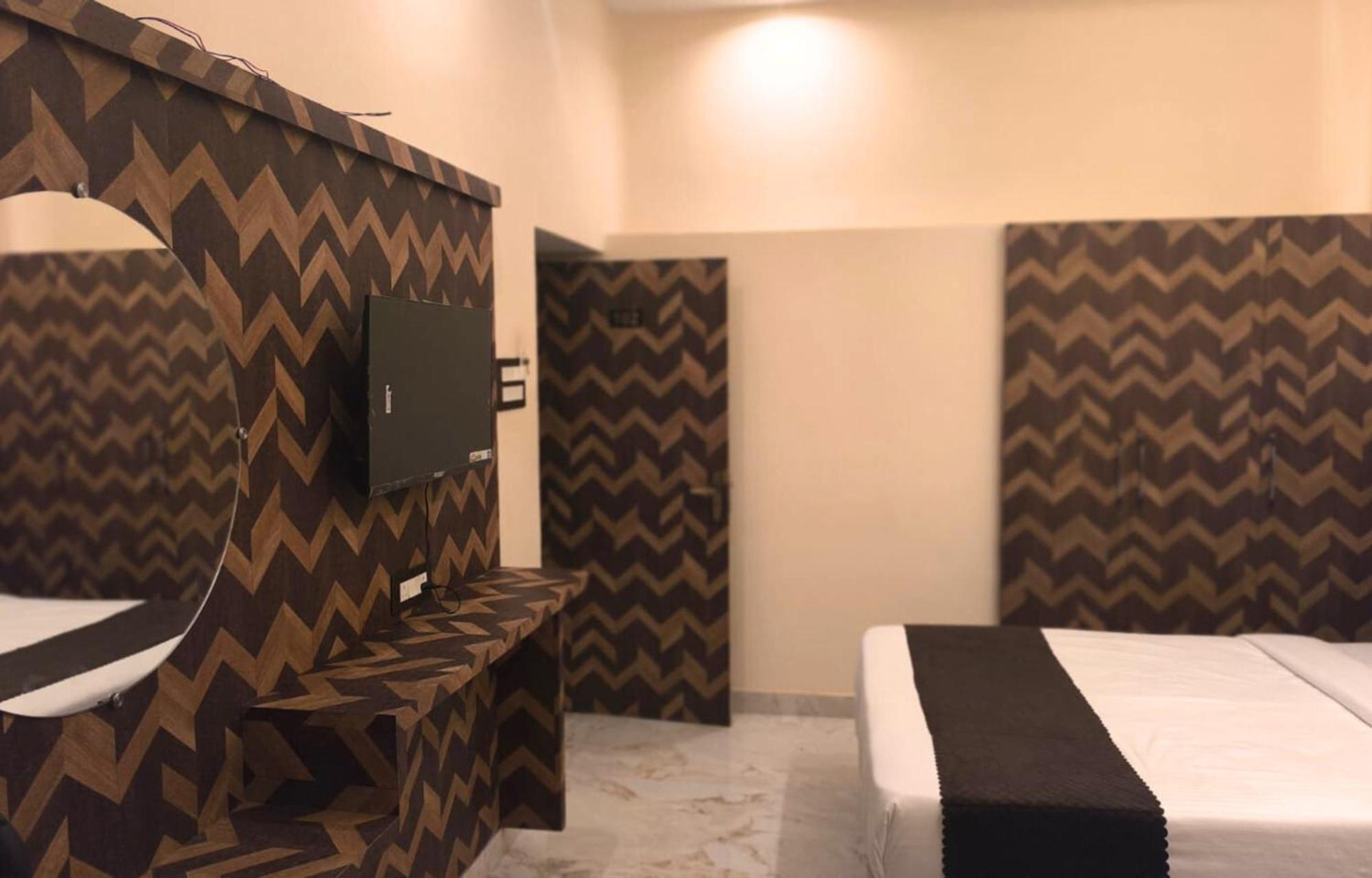 Devvanshi Hotel Varanasi