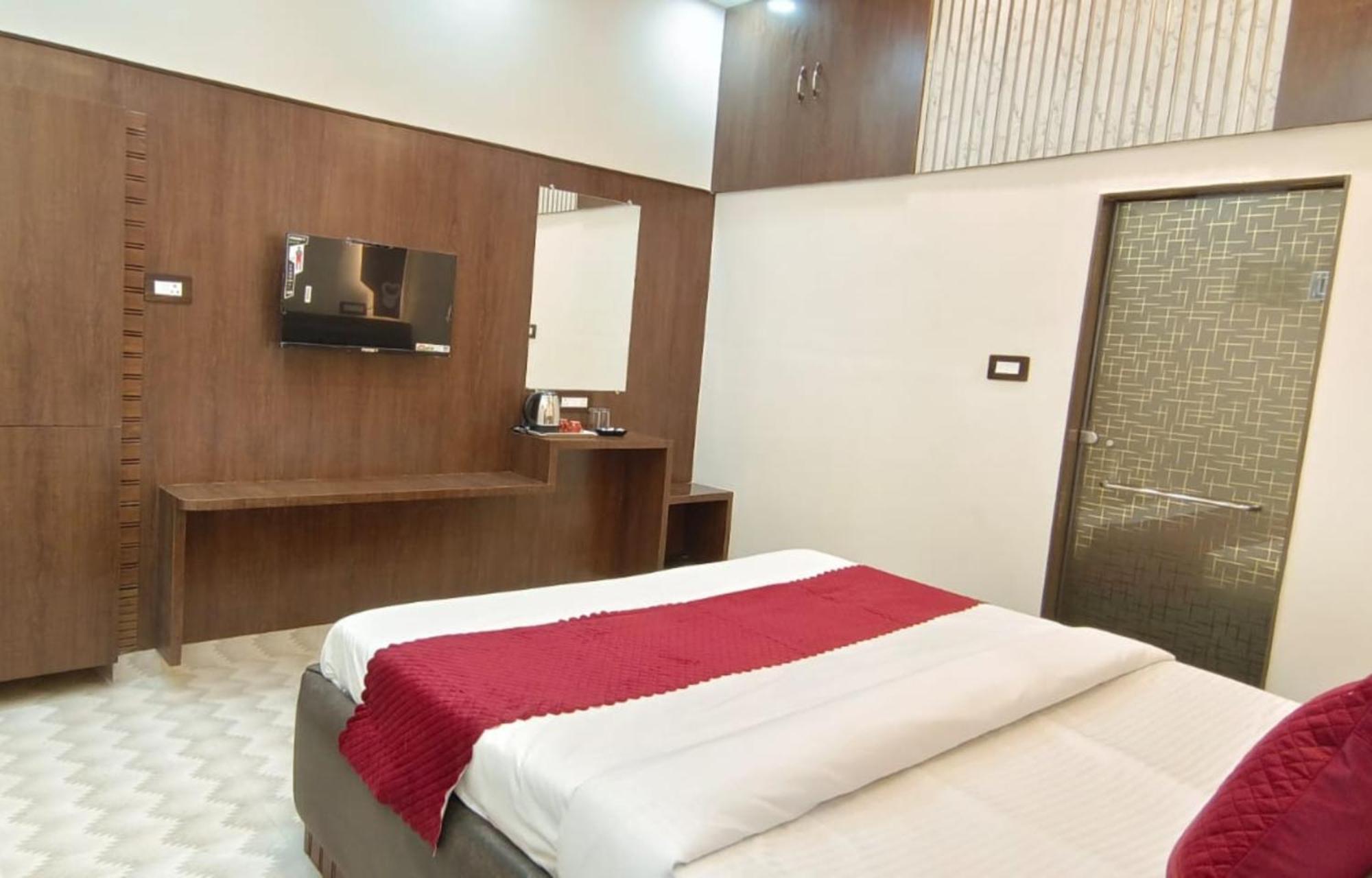 Hotel Devvanshi *