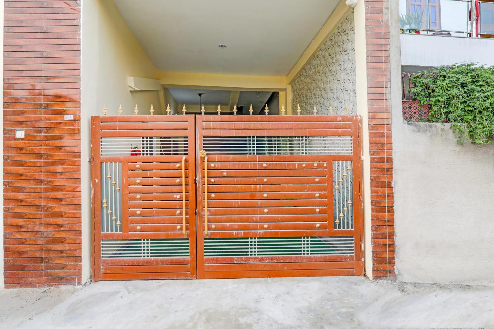Hotel Super O Sudhirpur Near Phonix Hospital Varanasi