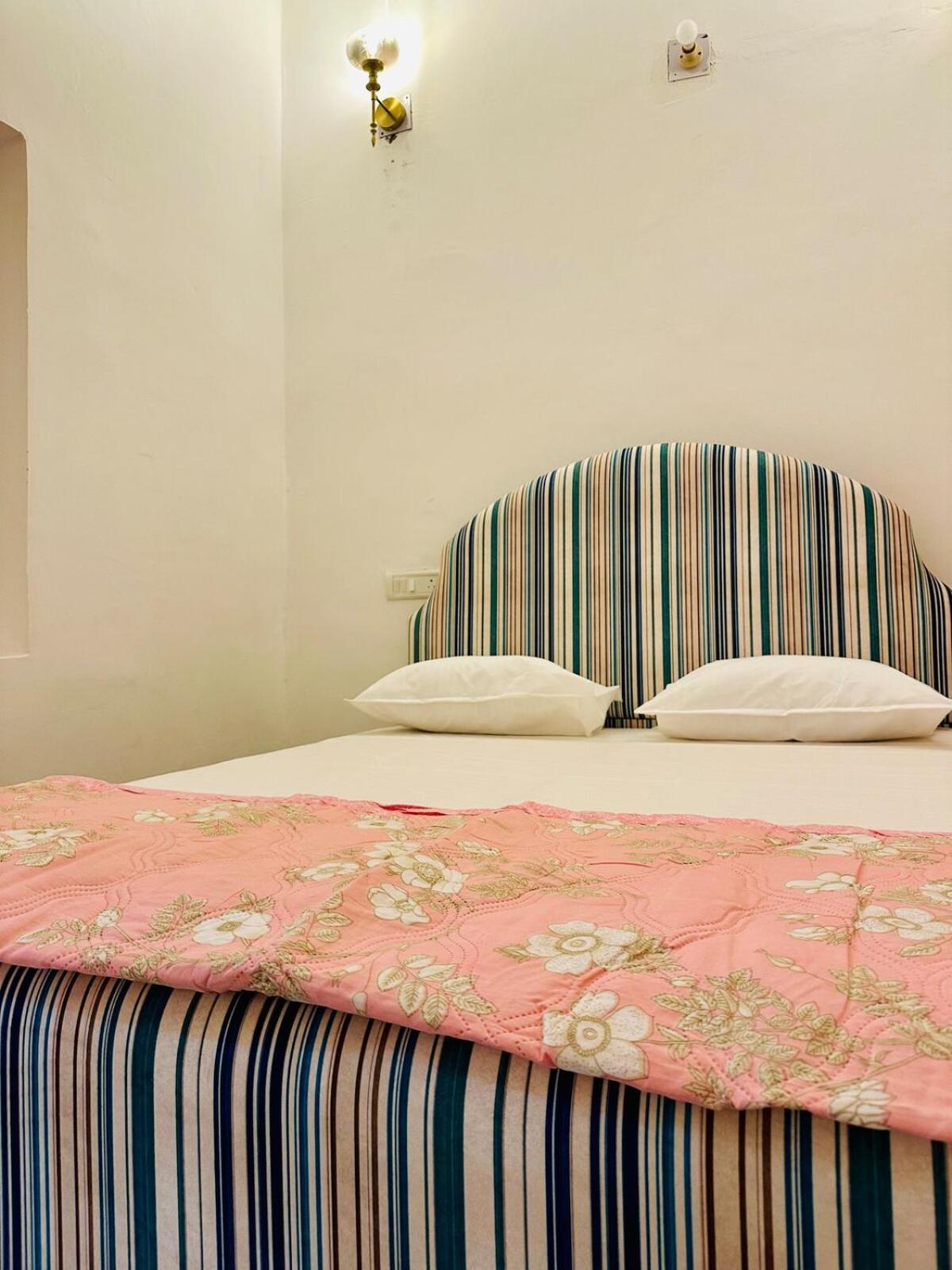 Apartment Kamaree-7bhk