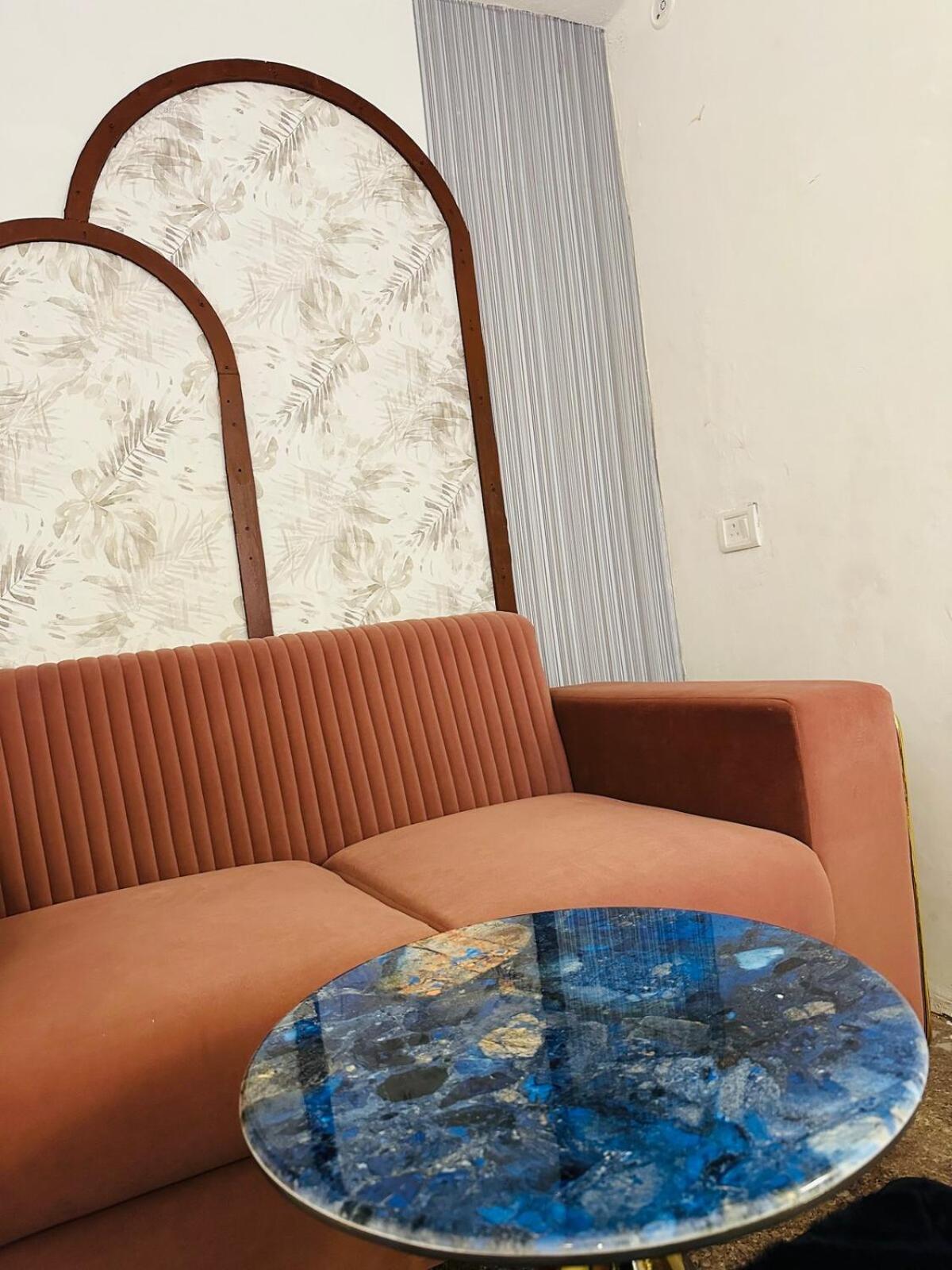 Apartment Kamaree-7bhk *