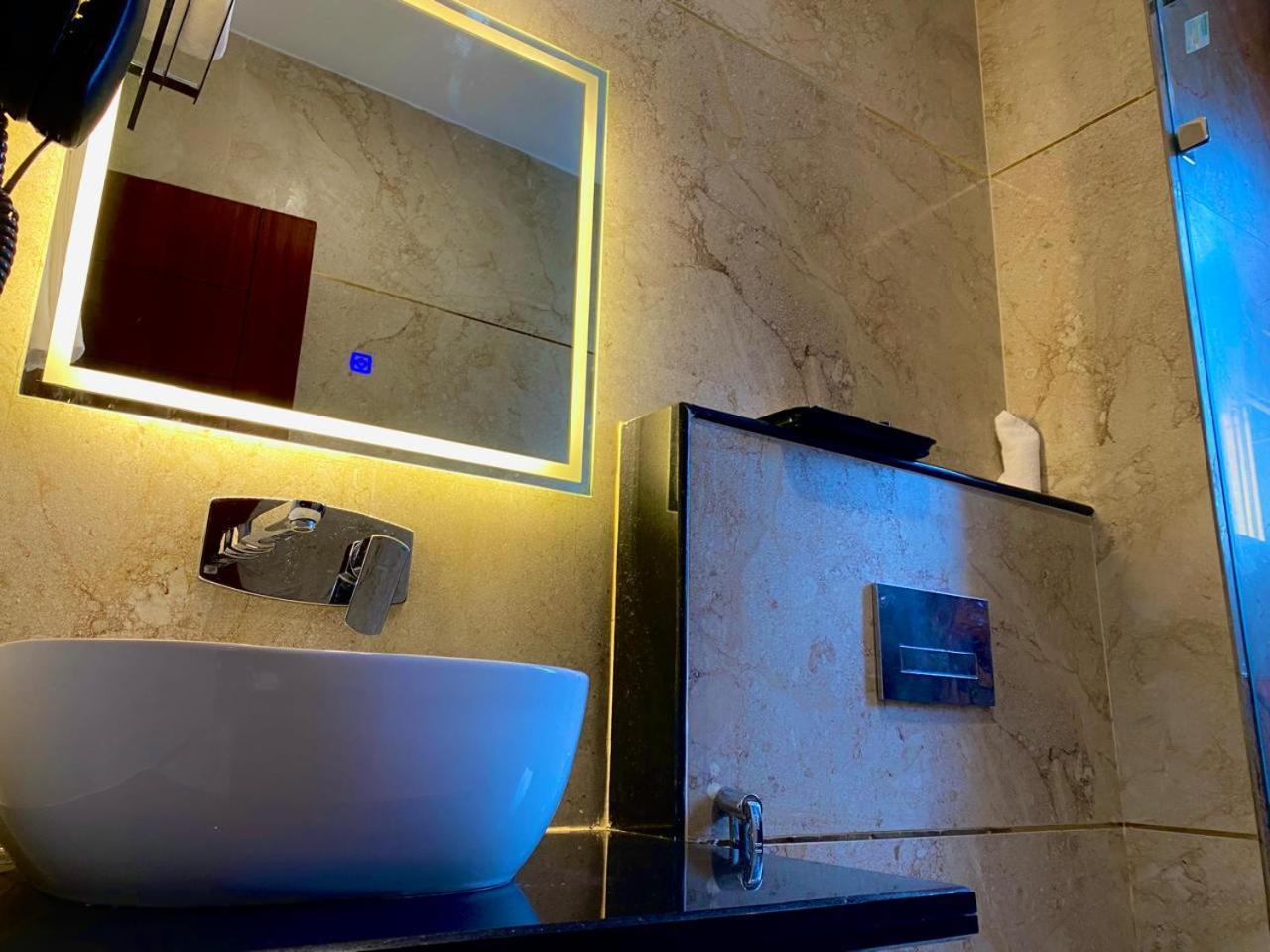 Mantavya - Near Bhu Campus 5*