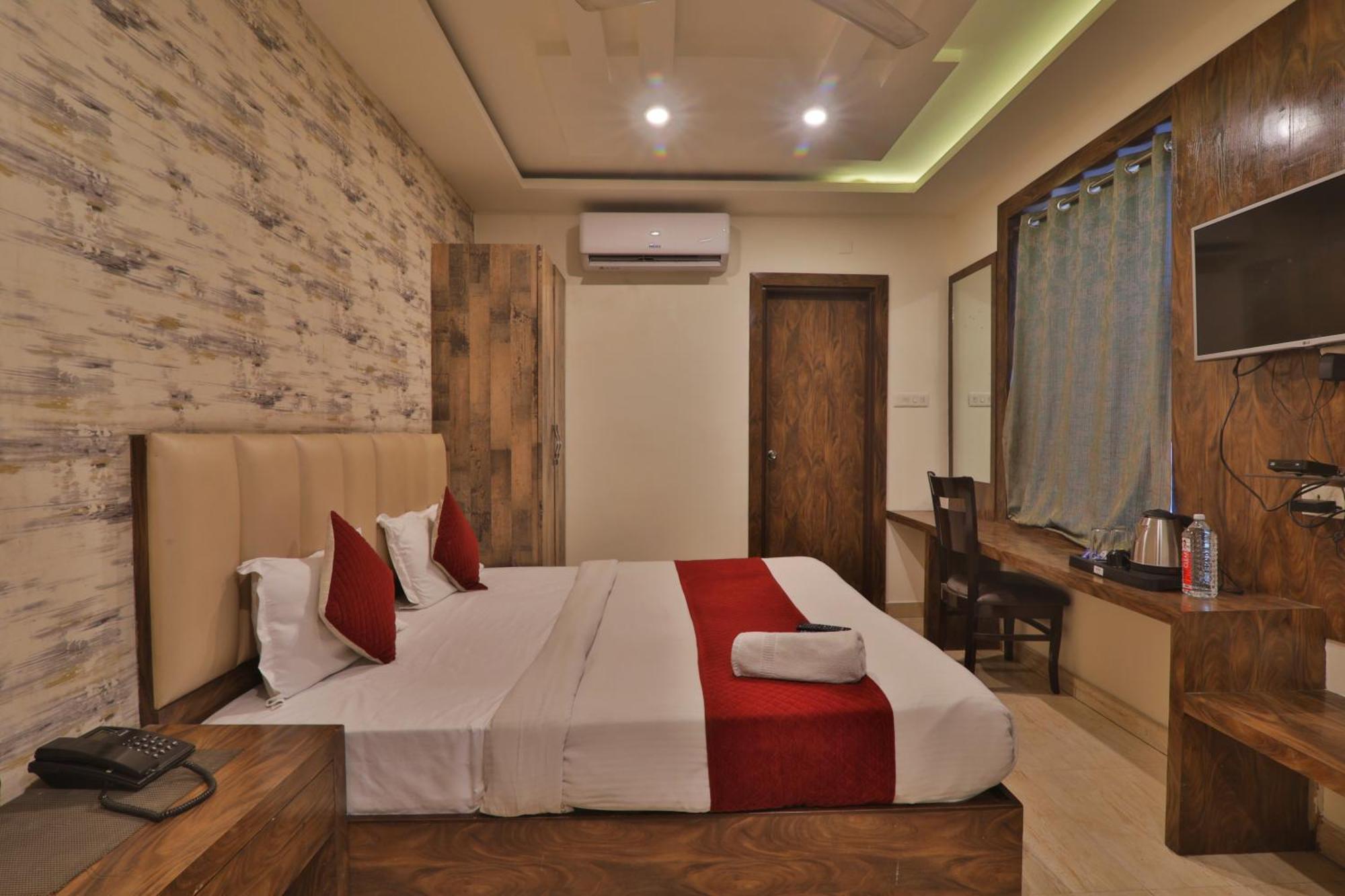 Janki Sigra 2 Km From Kashi Vishwanath Dham Hotel 3*