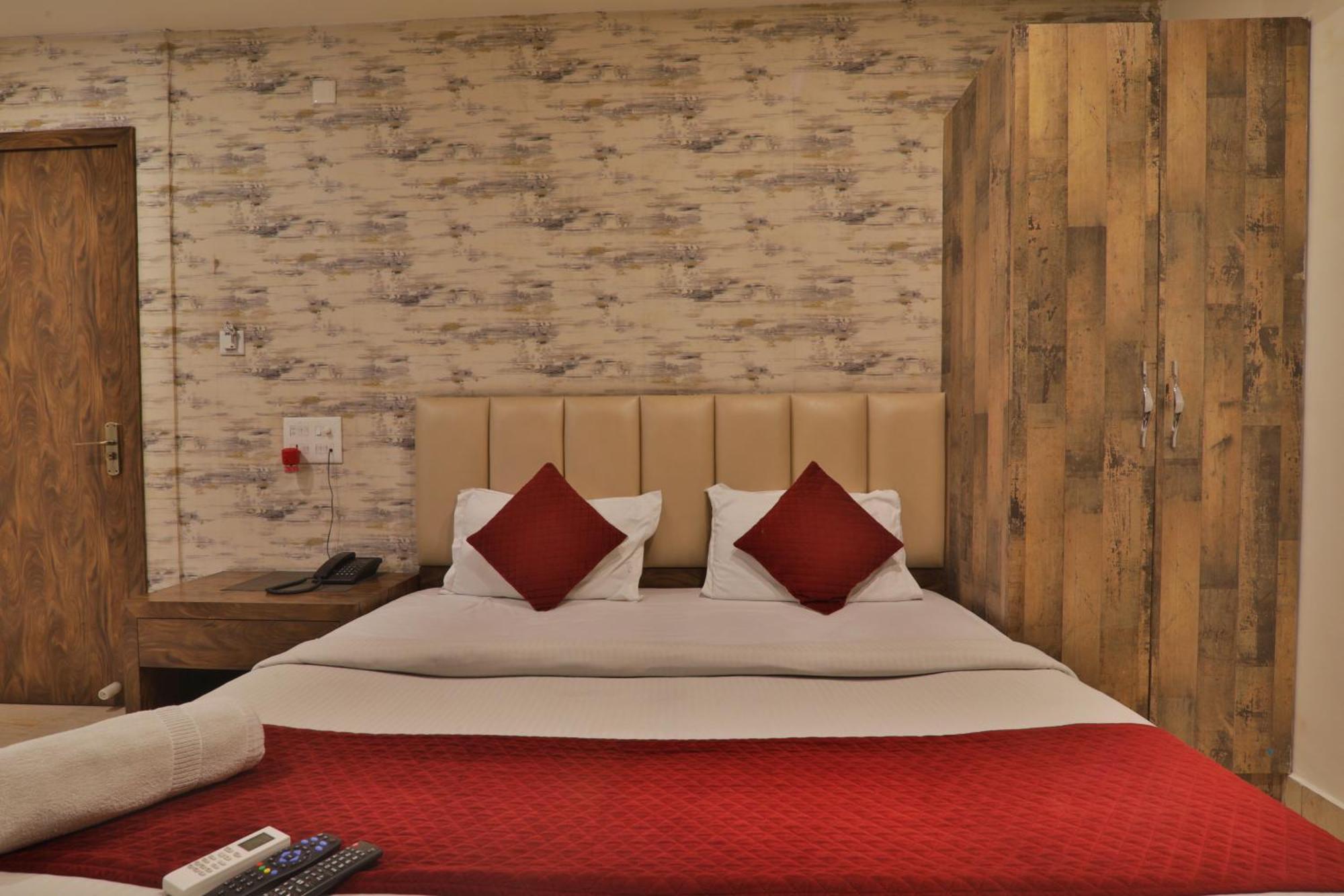 Janki Sigra 2 Km From Kashi Vishwanath Dham Hotel Varanasi