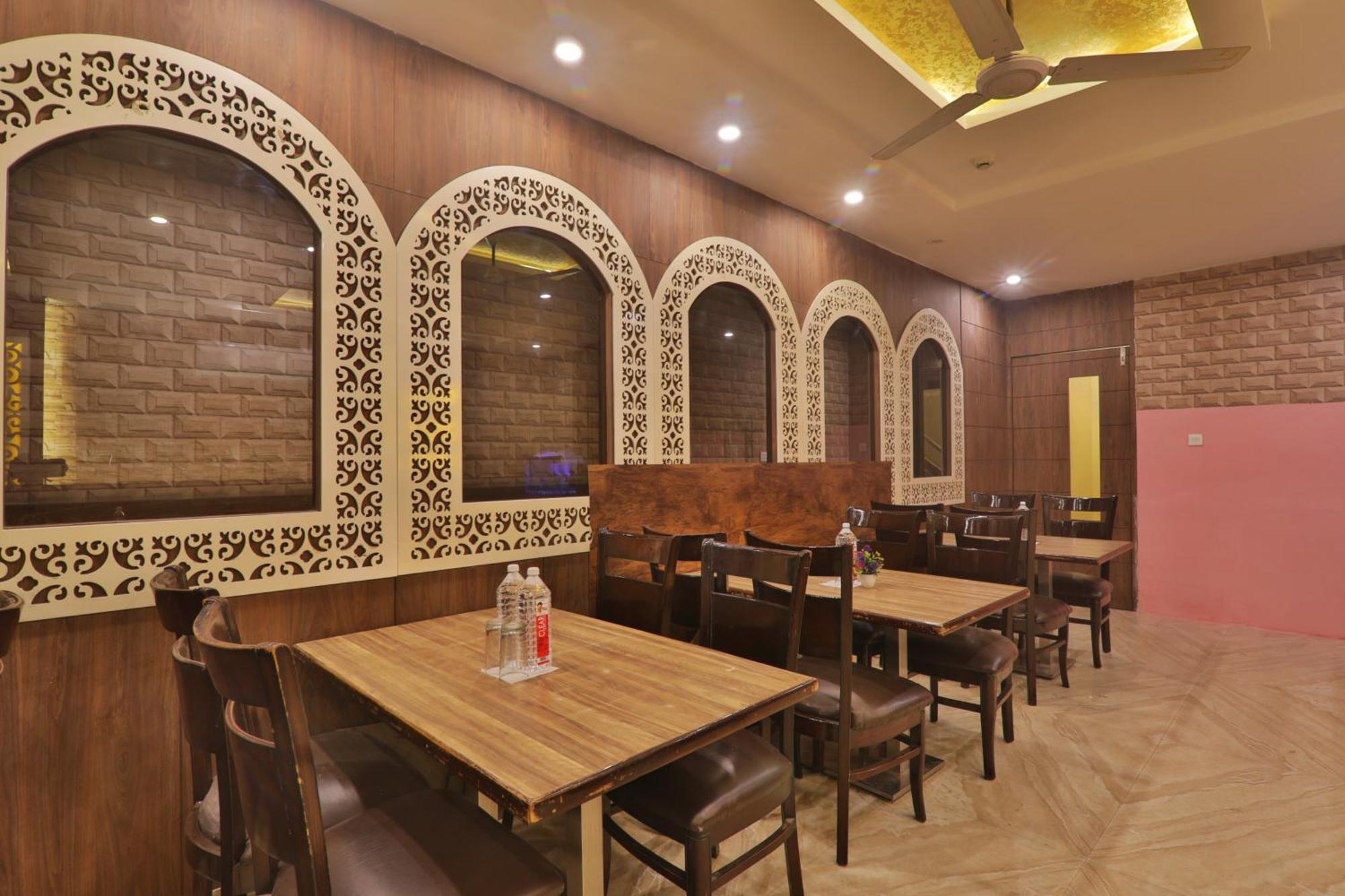 Janki Sigra 2 Km From Kashi Vishwanath Dham Hotel