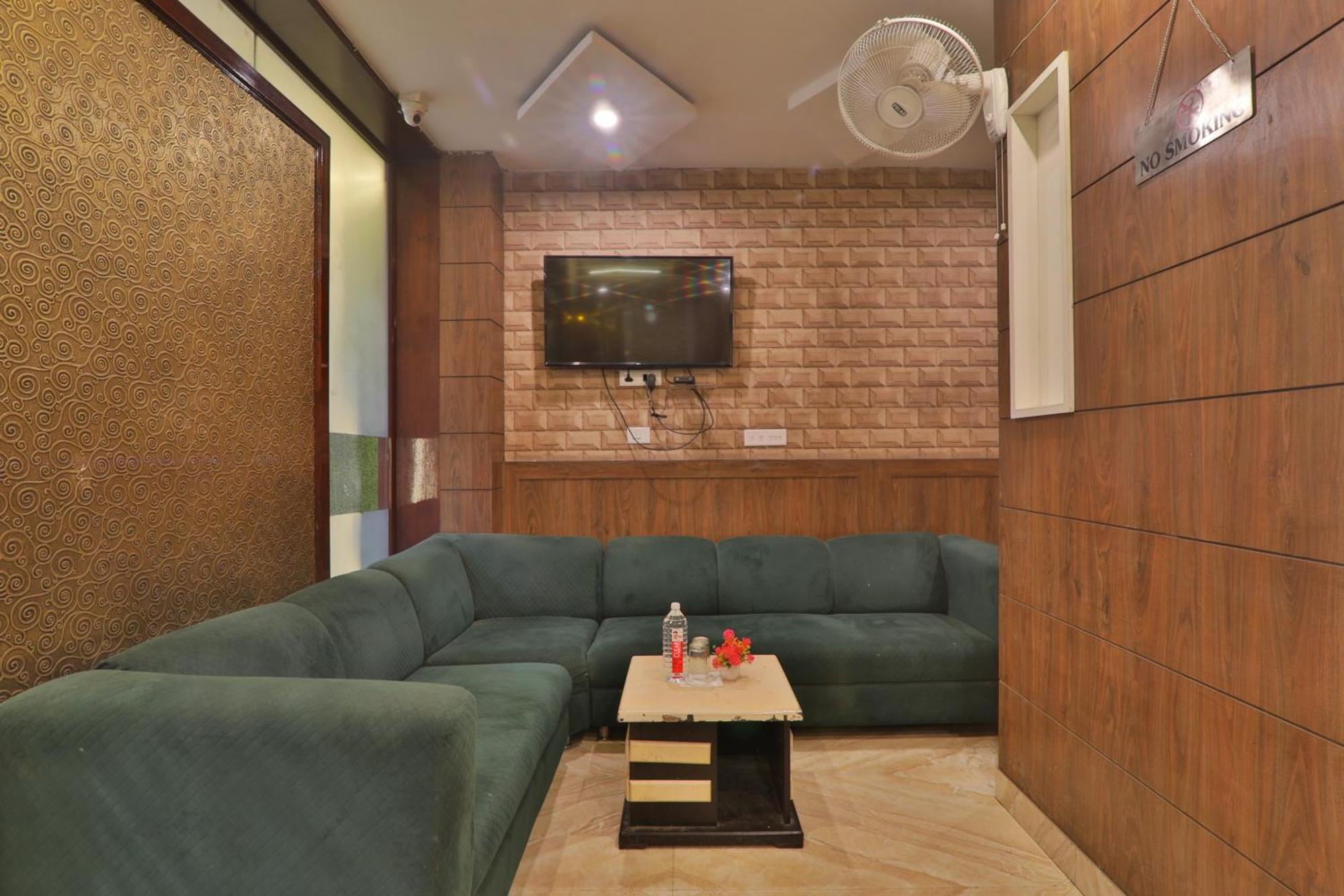 Hotel Janki Sigra 2 Km From Kashi Vishwanath Dham