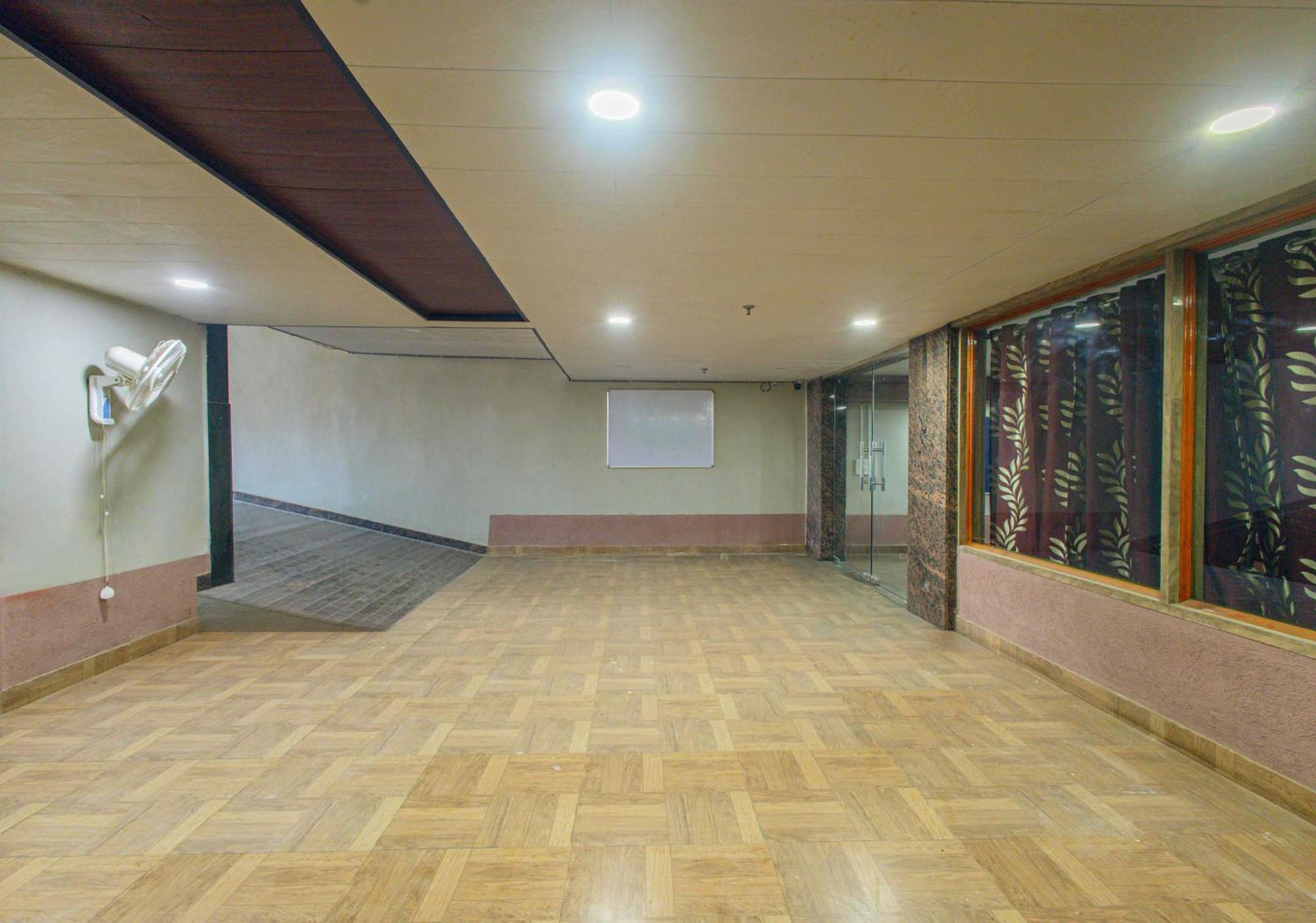 Hotel Treebo Saumendra Residency 3*