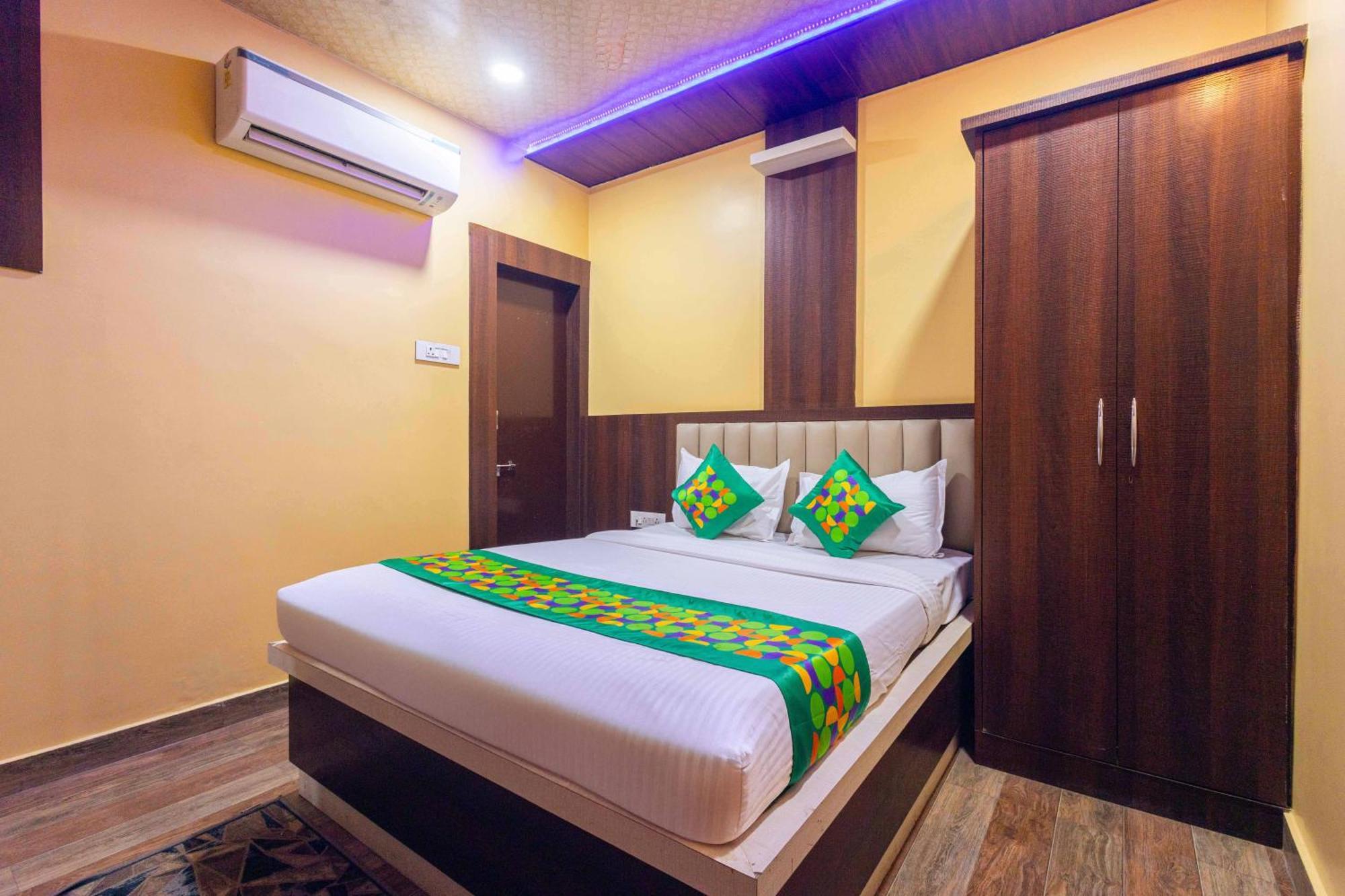 Hotel Treebo Saumendra Residency