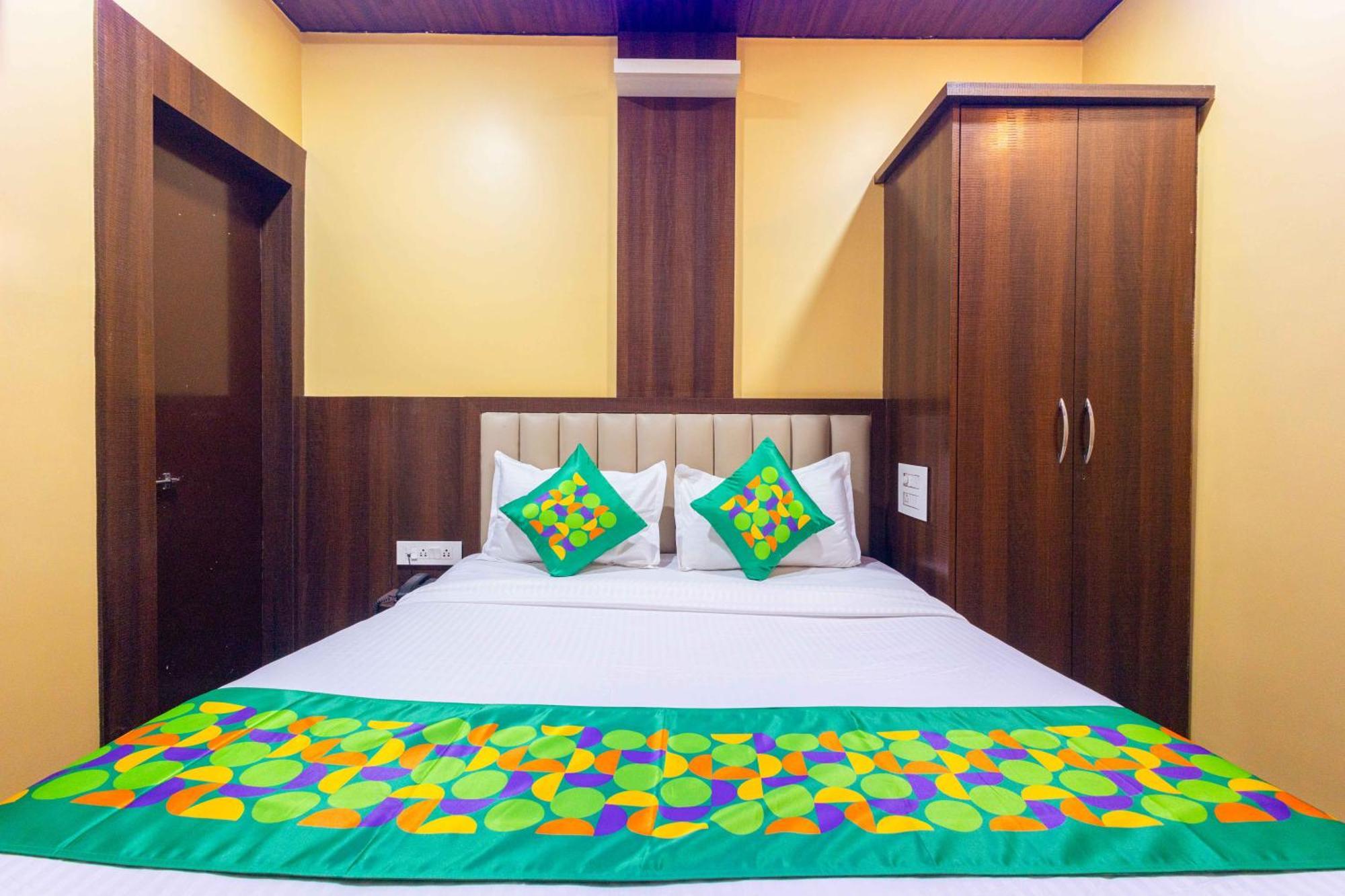 Treebo Saumendra Residency Hotel 3*