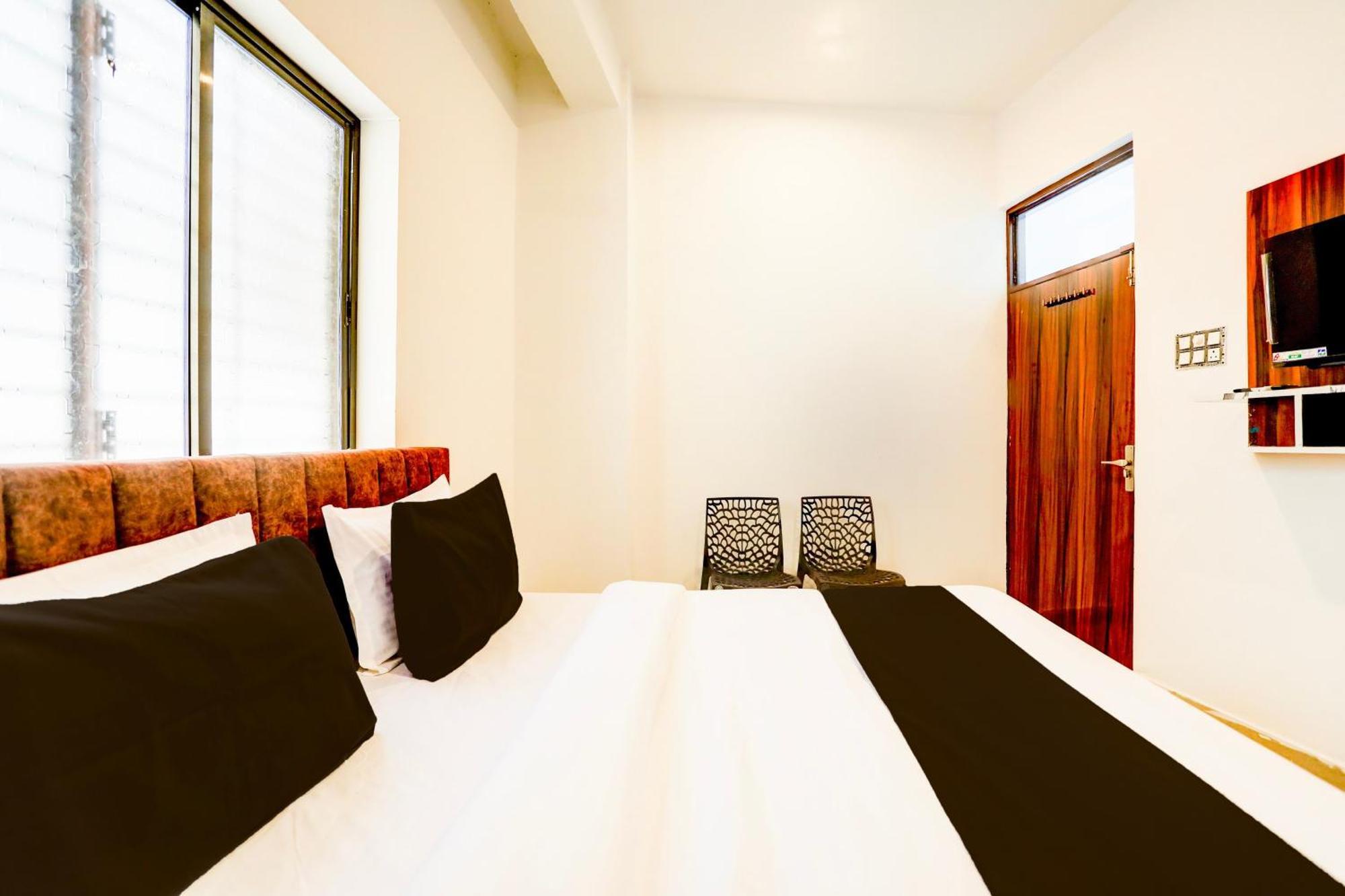 O Aditya Residency Hotel 4*